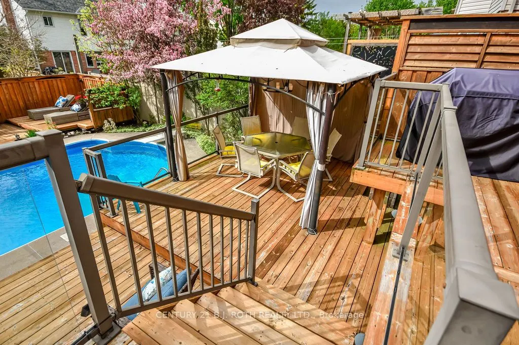 27 BRANDON Crescent