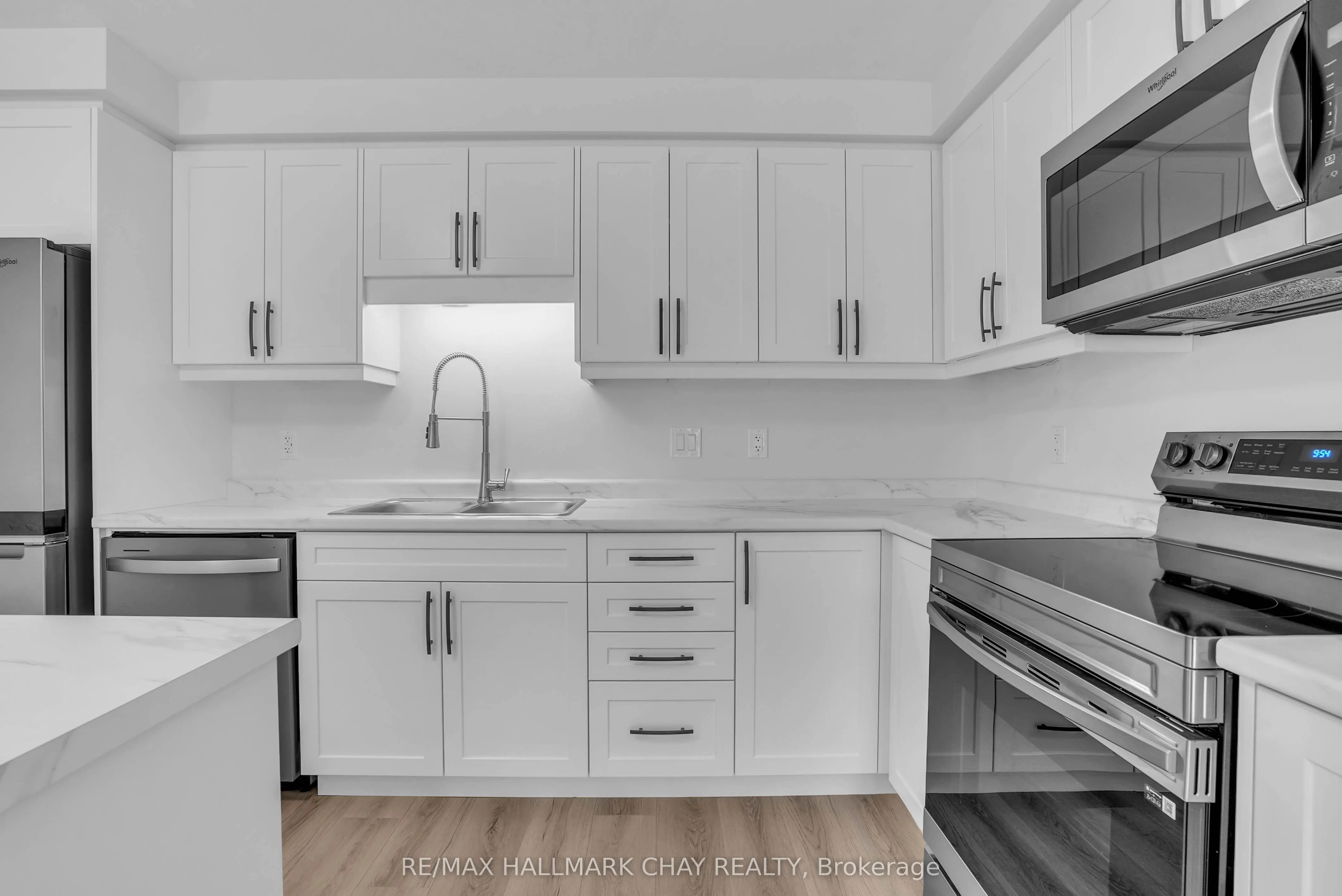 Lot 11 169 Queen Street W