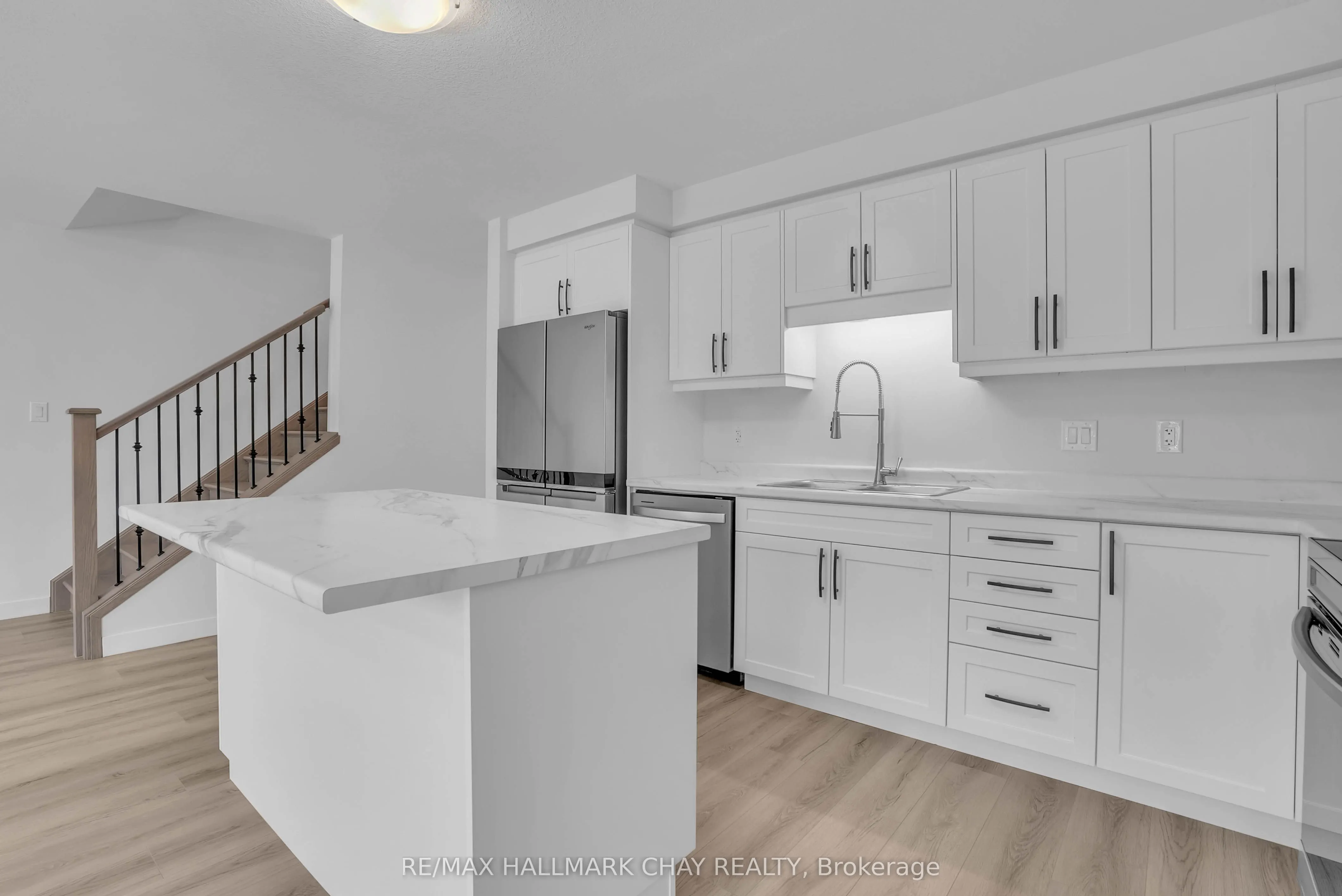 Lot 11 169 Queen Street W