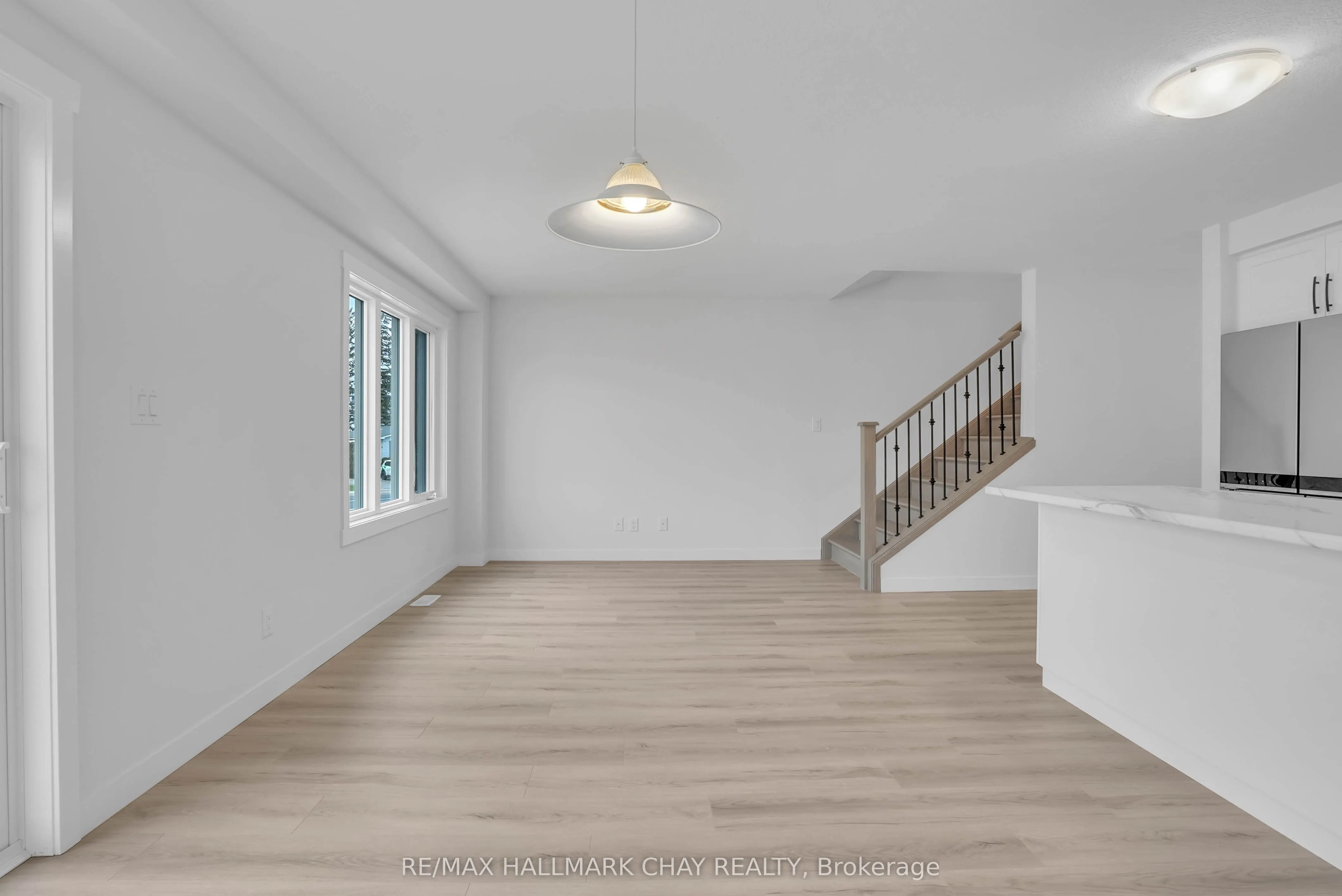 Lot 11 169 Queen Street W