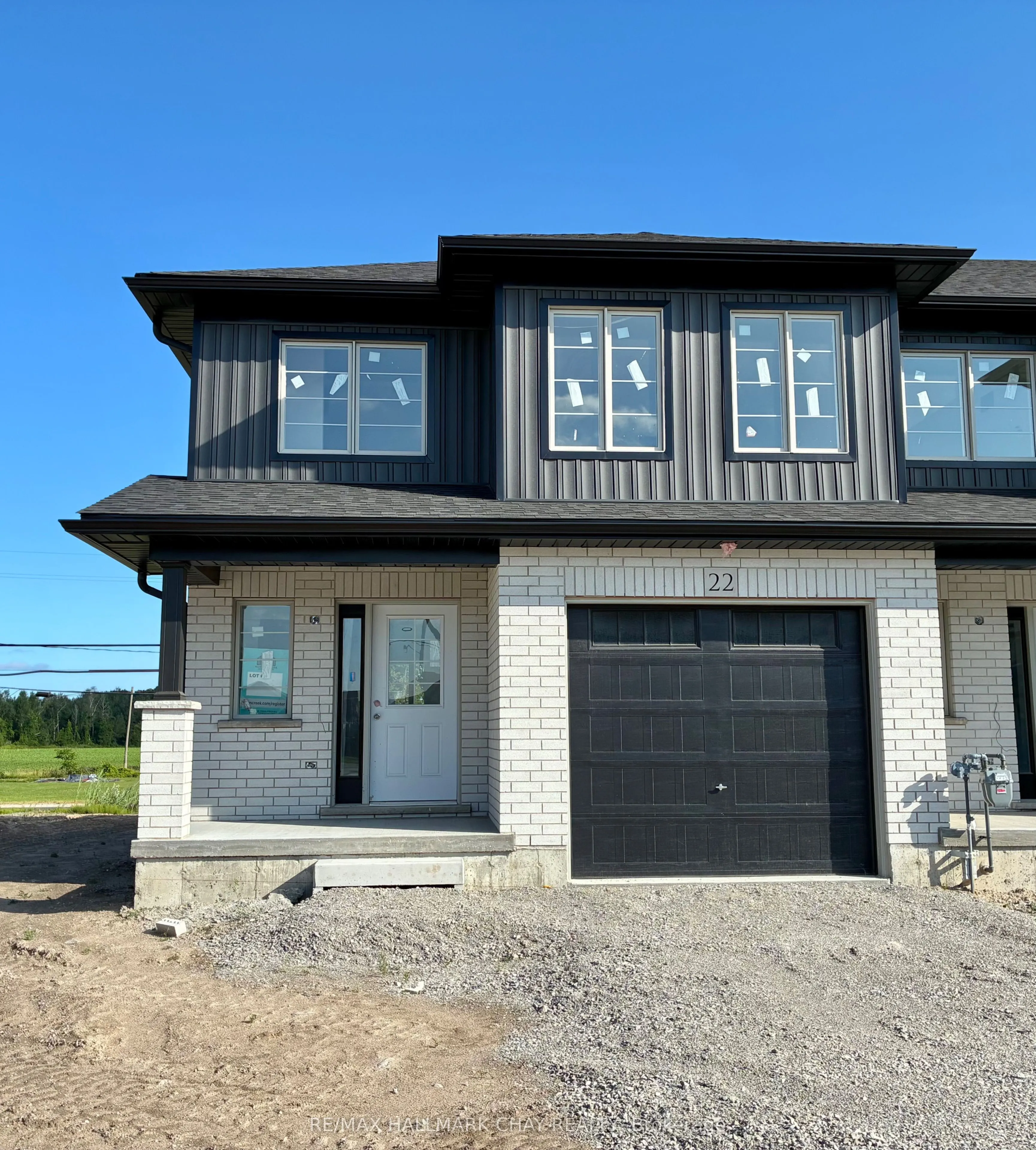 Lot 11 169 Queen Street W