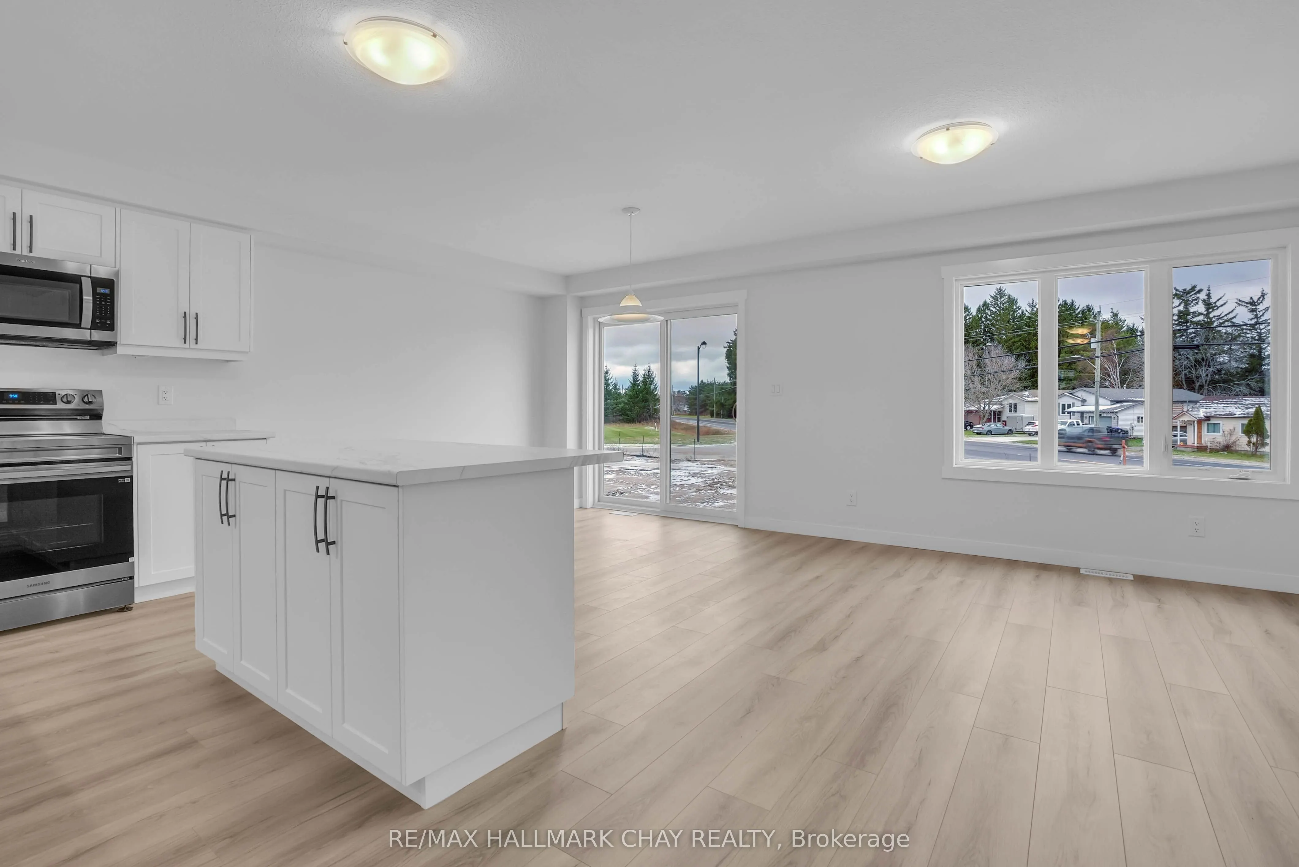 Lot 37 169 Queen Street W