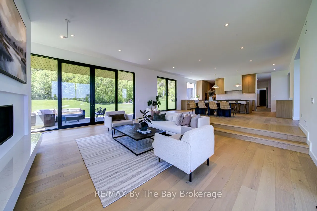 18 Raintree Court