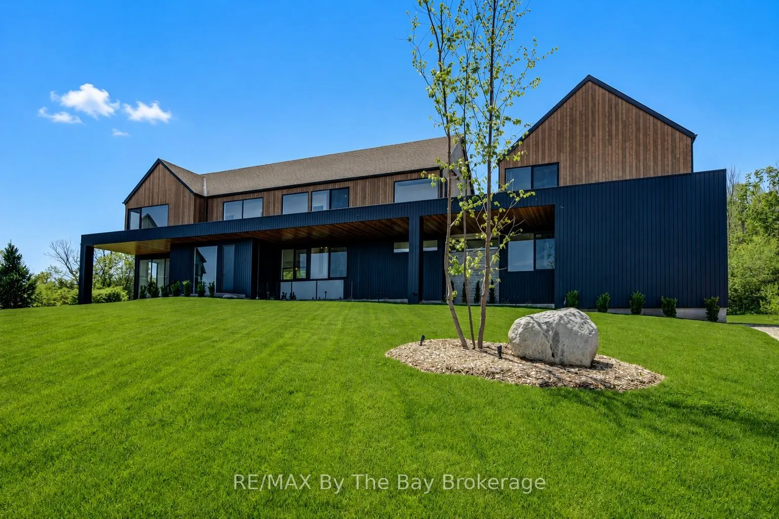 18 Raintree Court