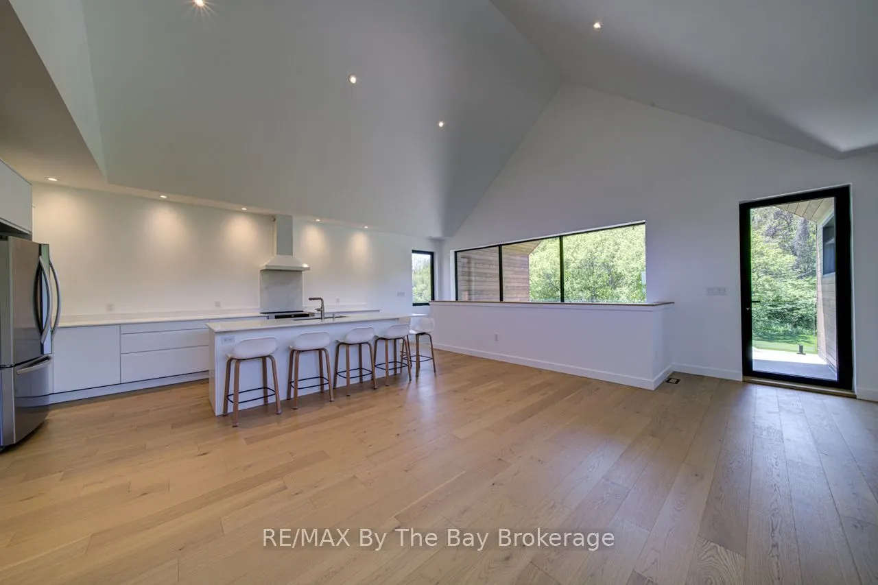 18 Raintree Court