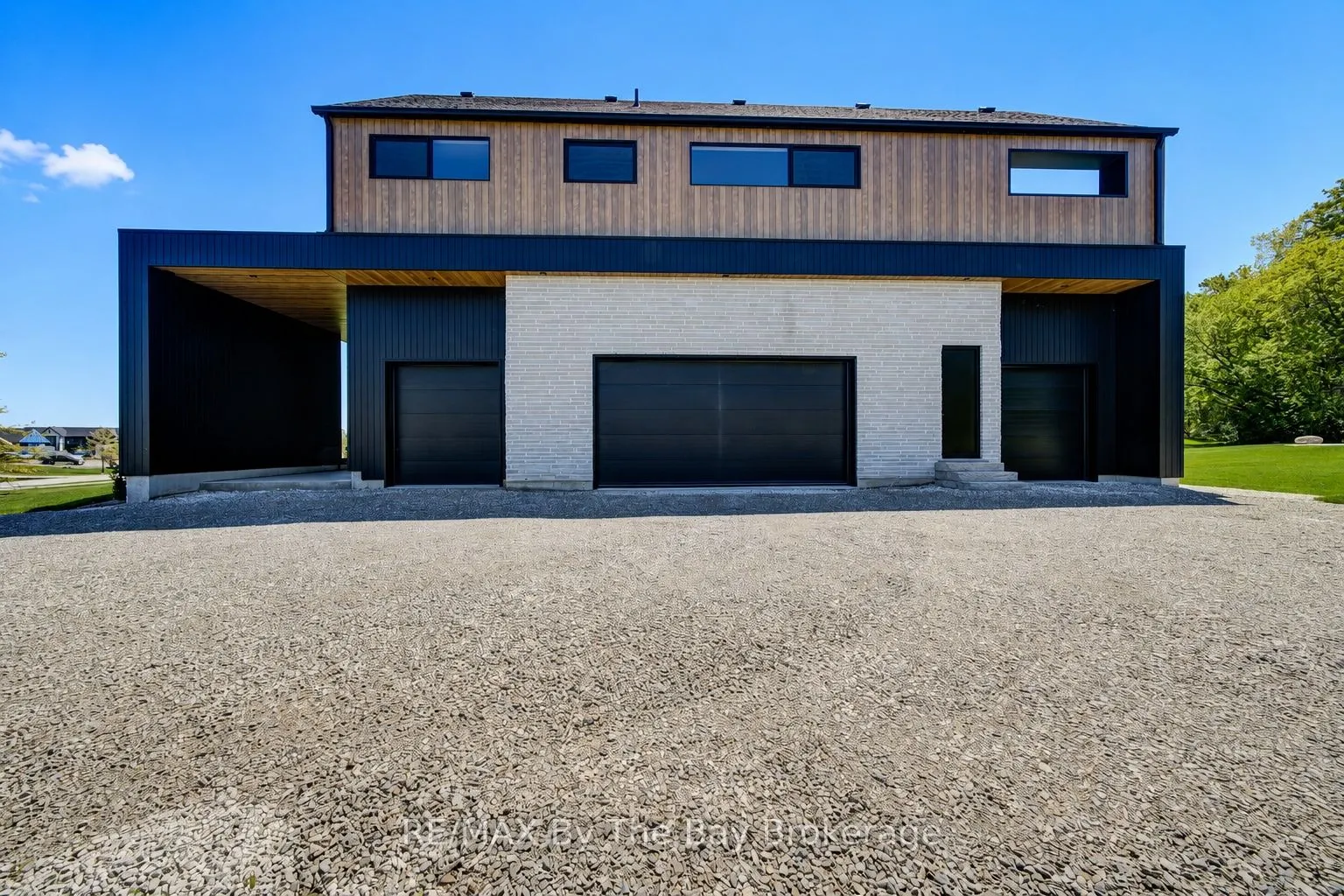 18 Raintree Court
