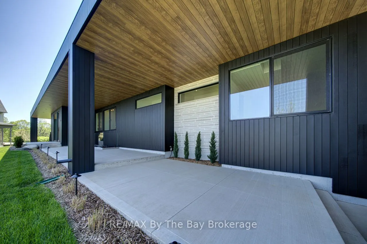18 Raintree Court