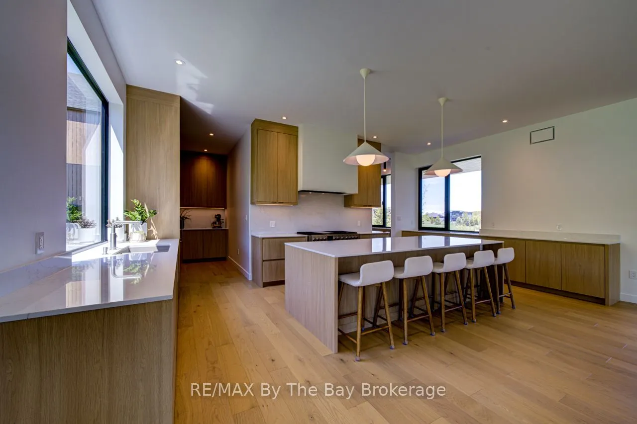 18 Raintree Court