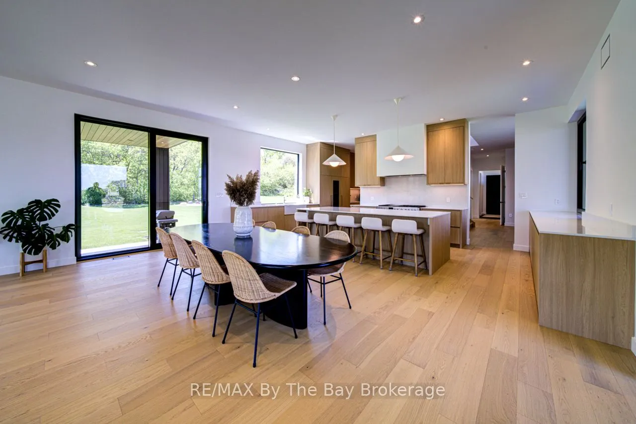 18 Raintree Court