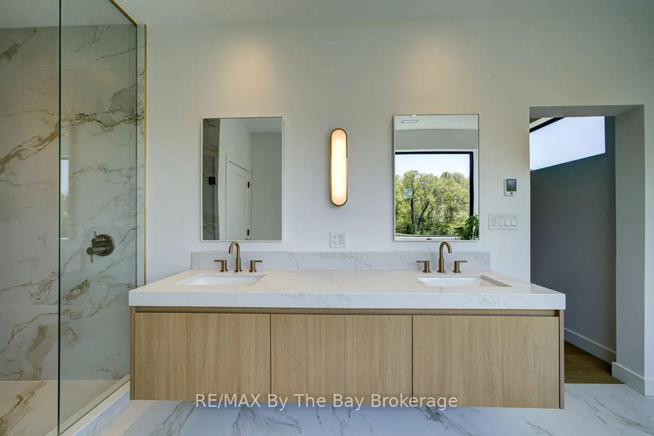 18 Raintree Court