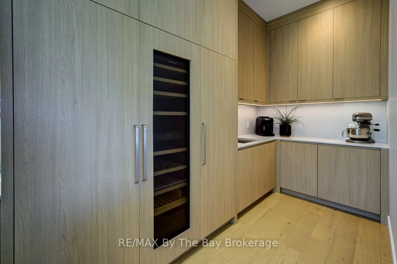 18 Raintree Court