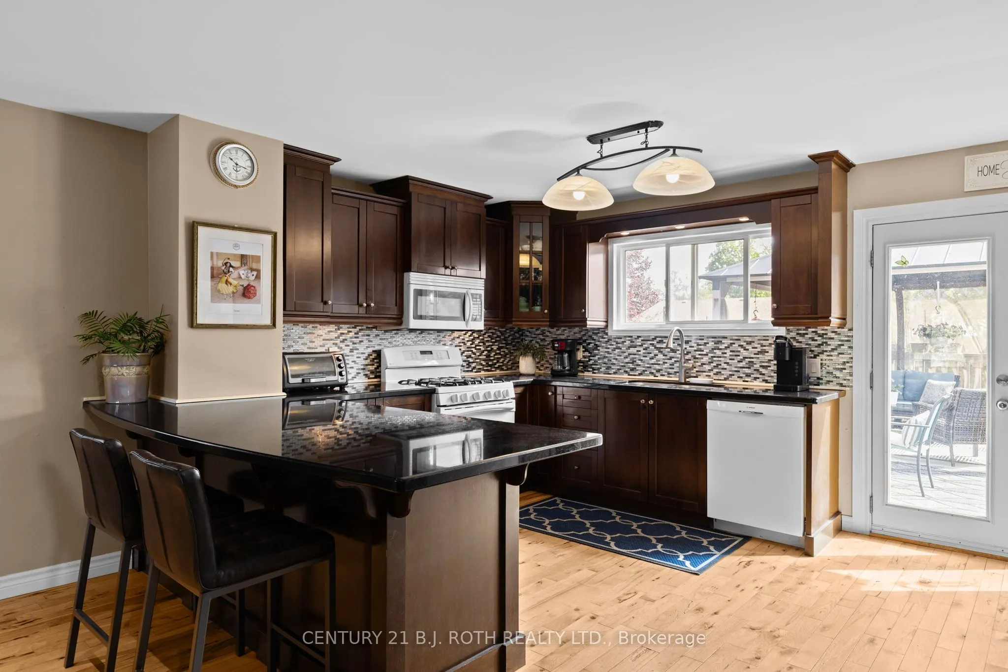 10 Andrea Crescent