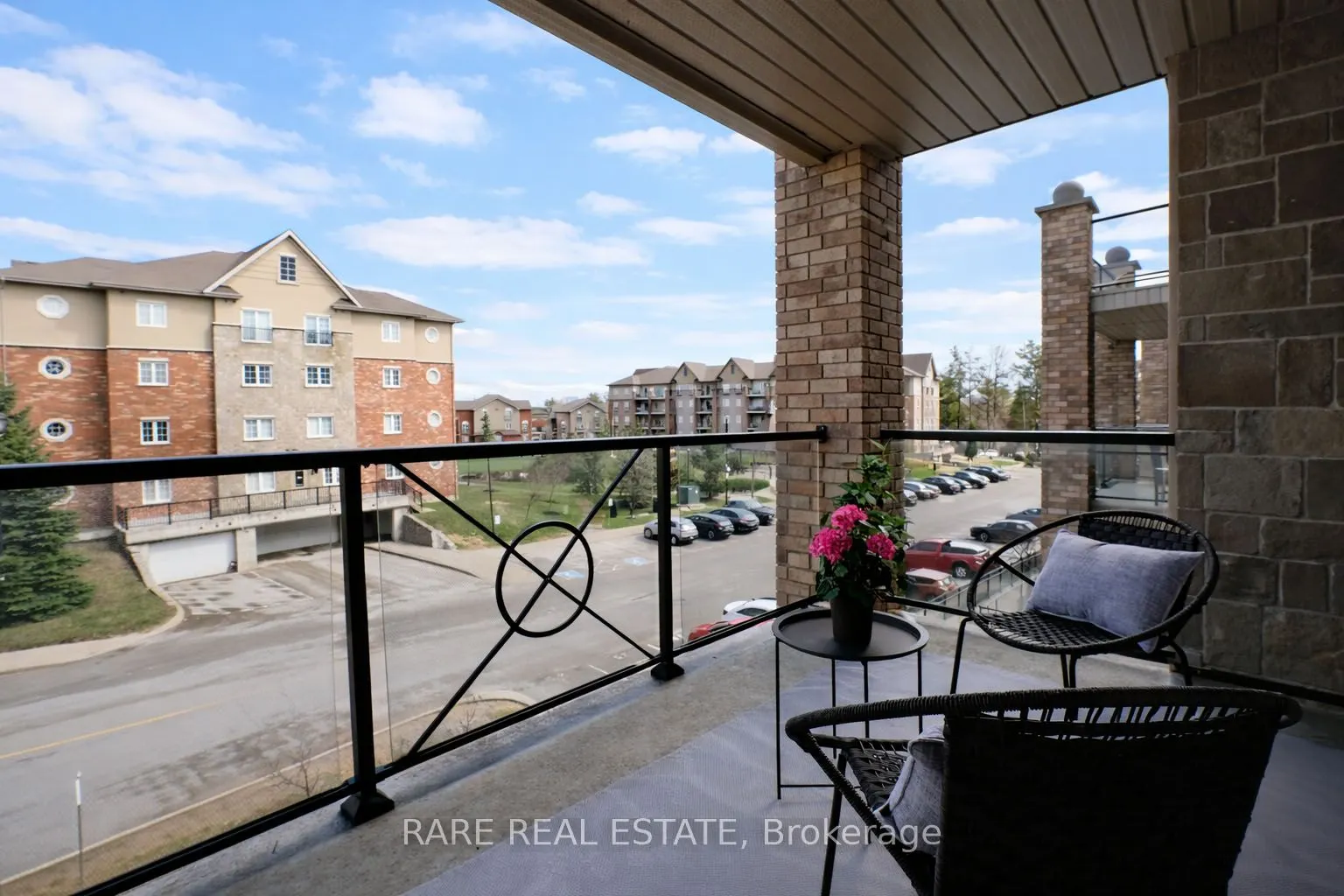 41 Ferndale Drive S #309