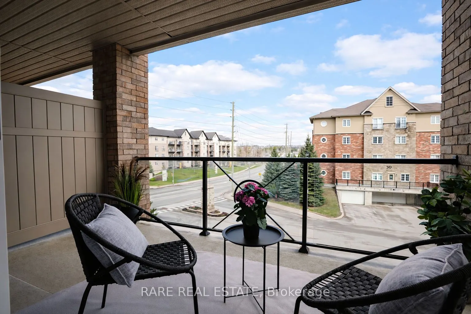 41 Ferndale Drive S #309