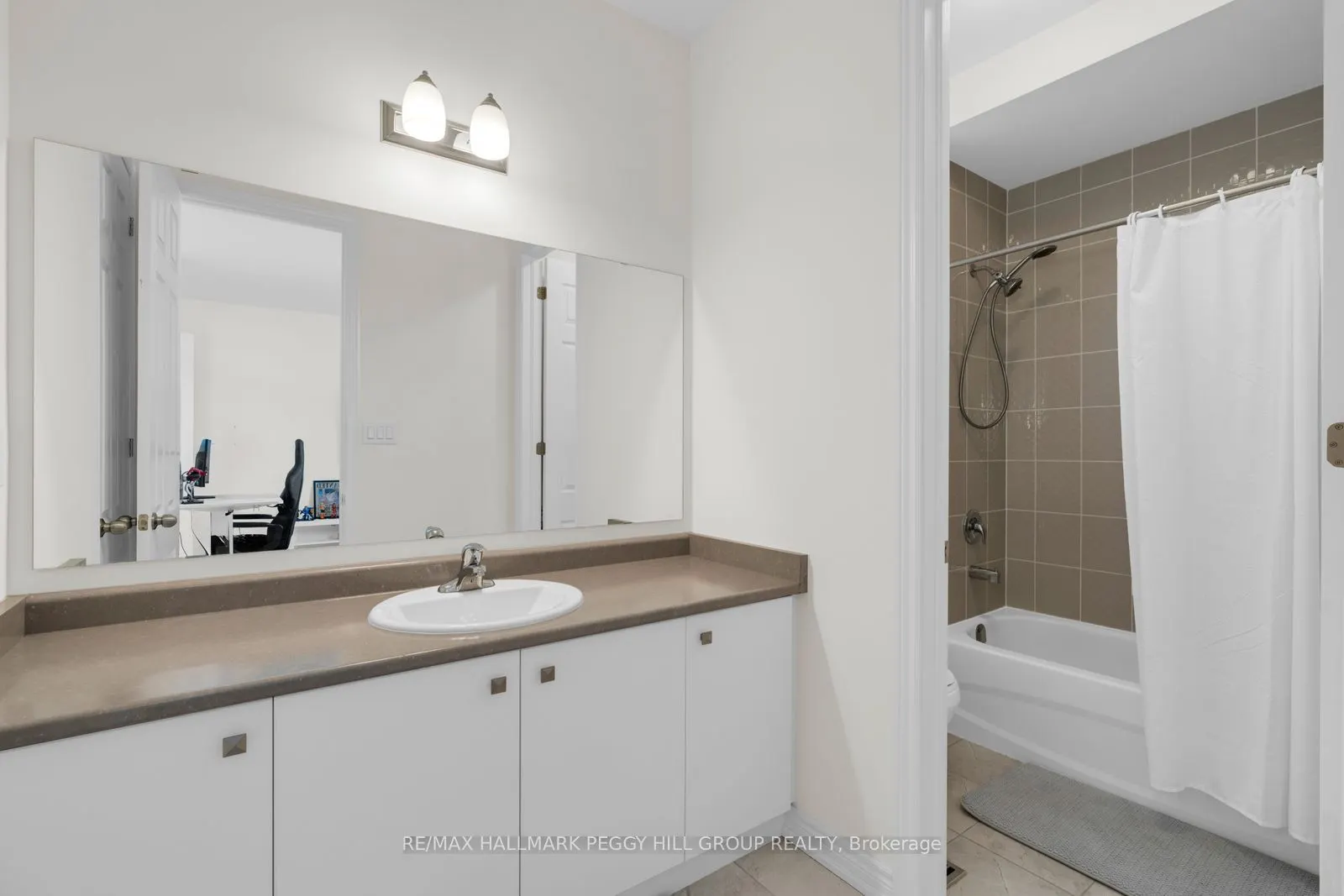 113 Rugman Crescent
