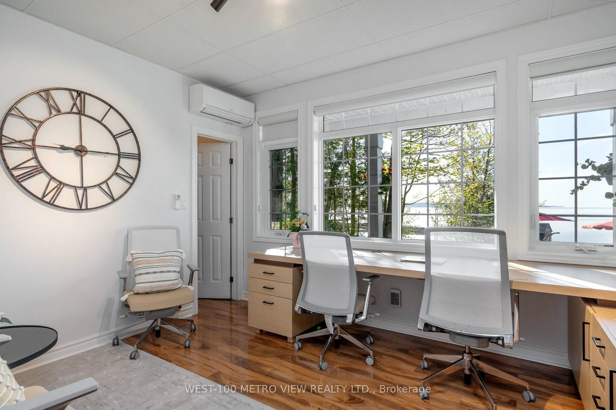 458 SILVER BIRCH Drive