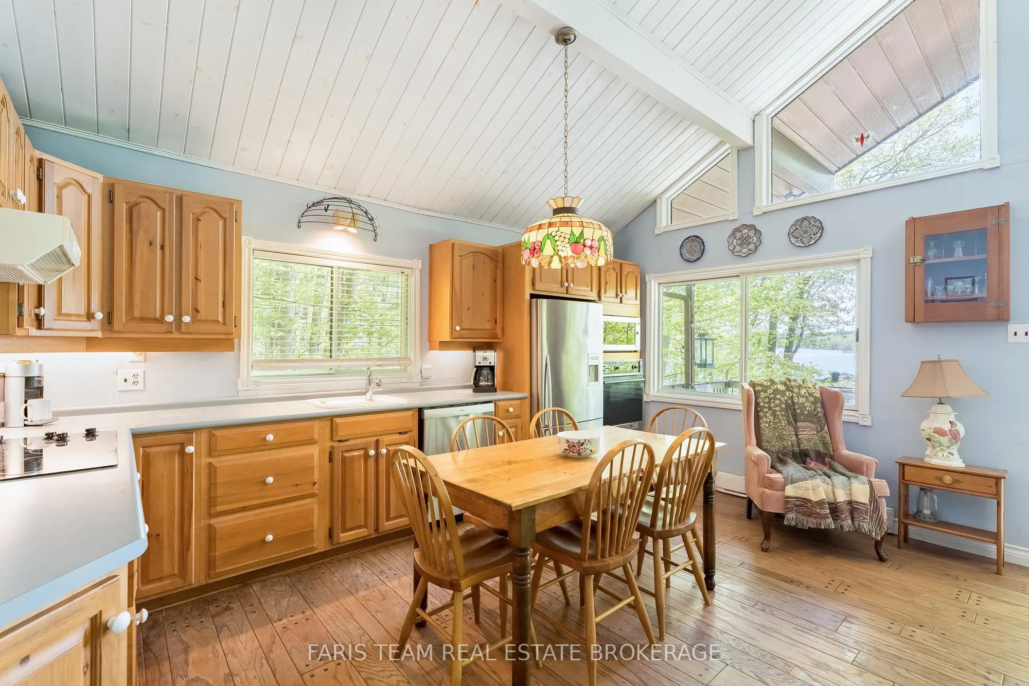 112 Farlain Lake Road E