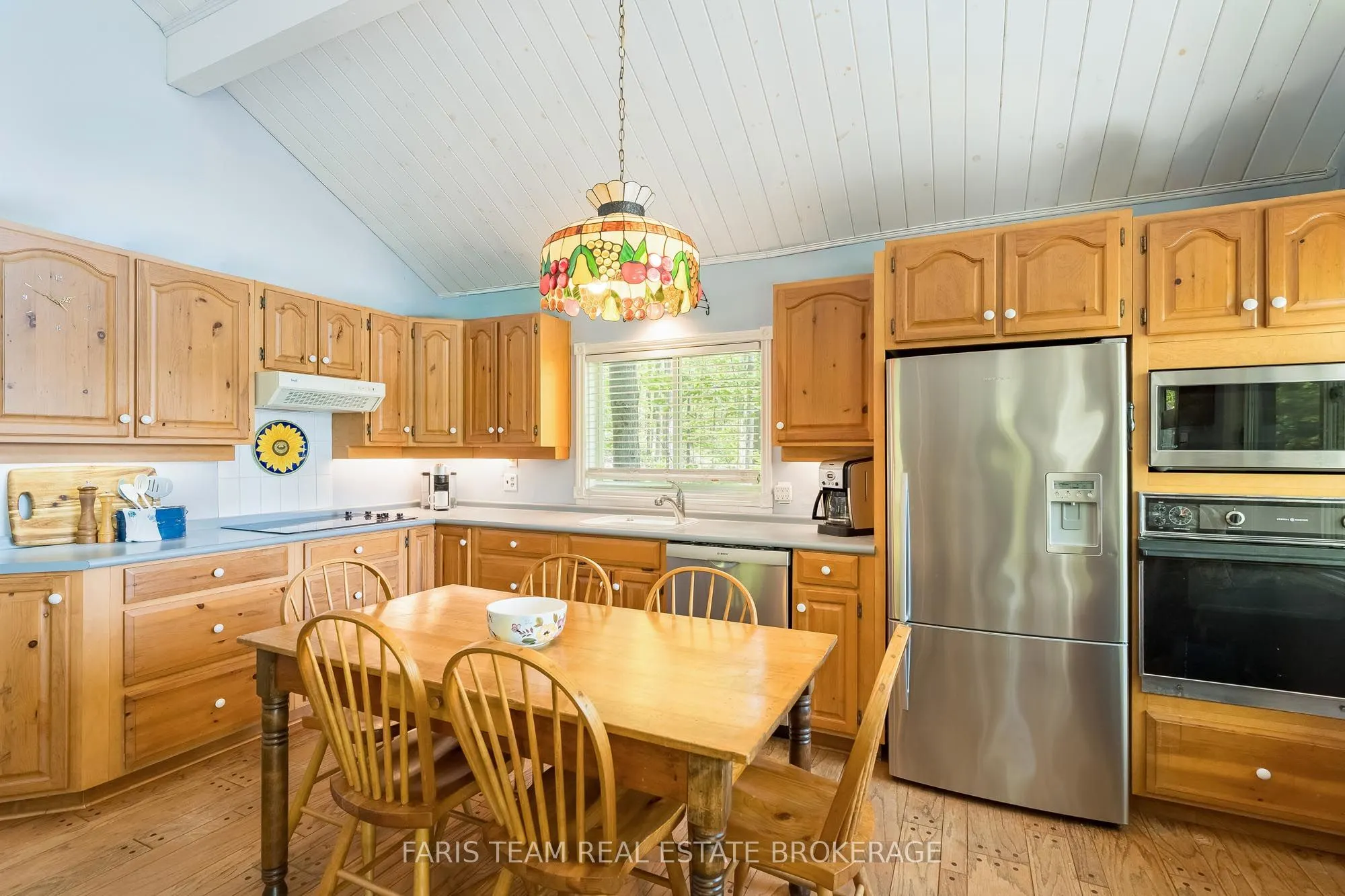 112 Farlain Lake Road E