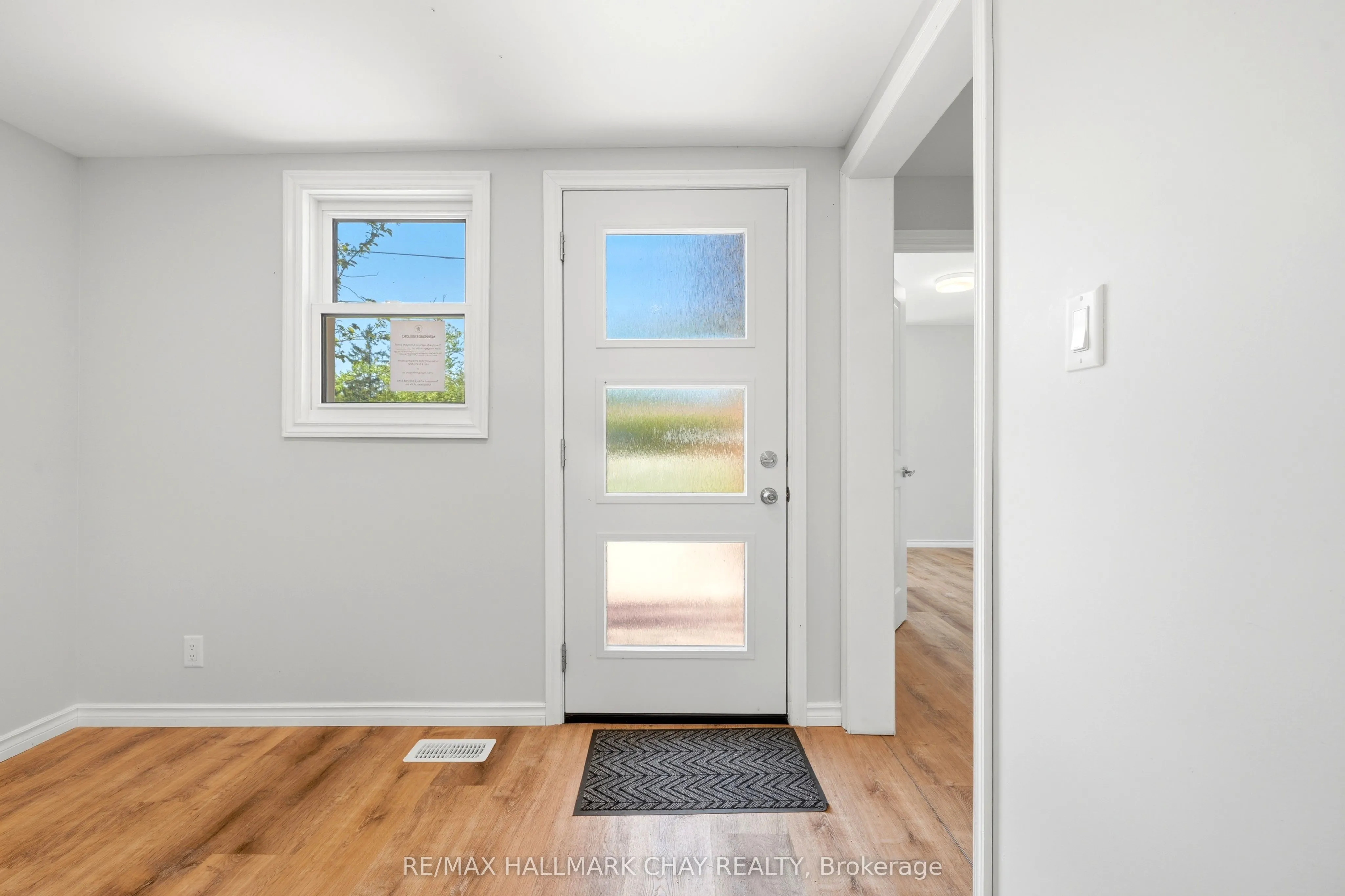 71 Lakeshore Road E