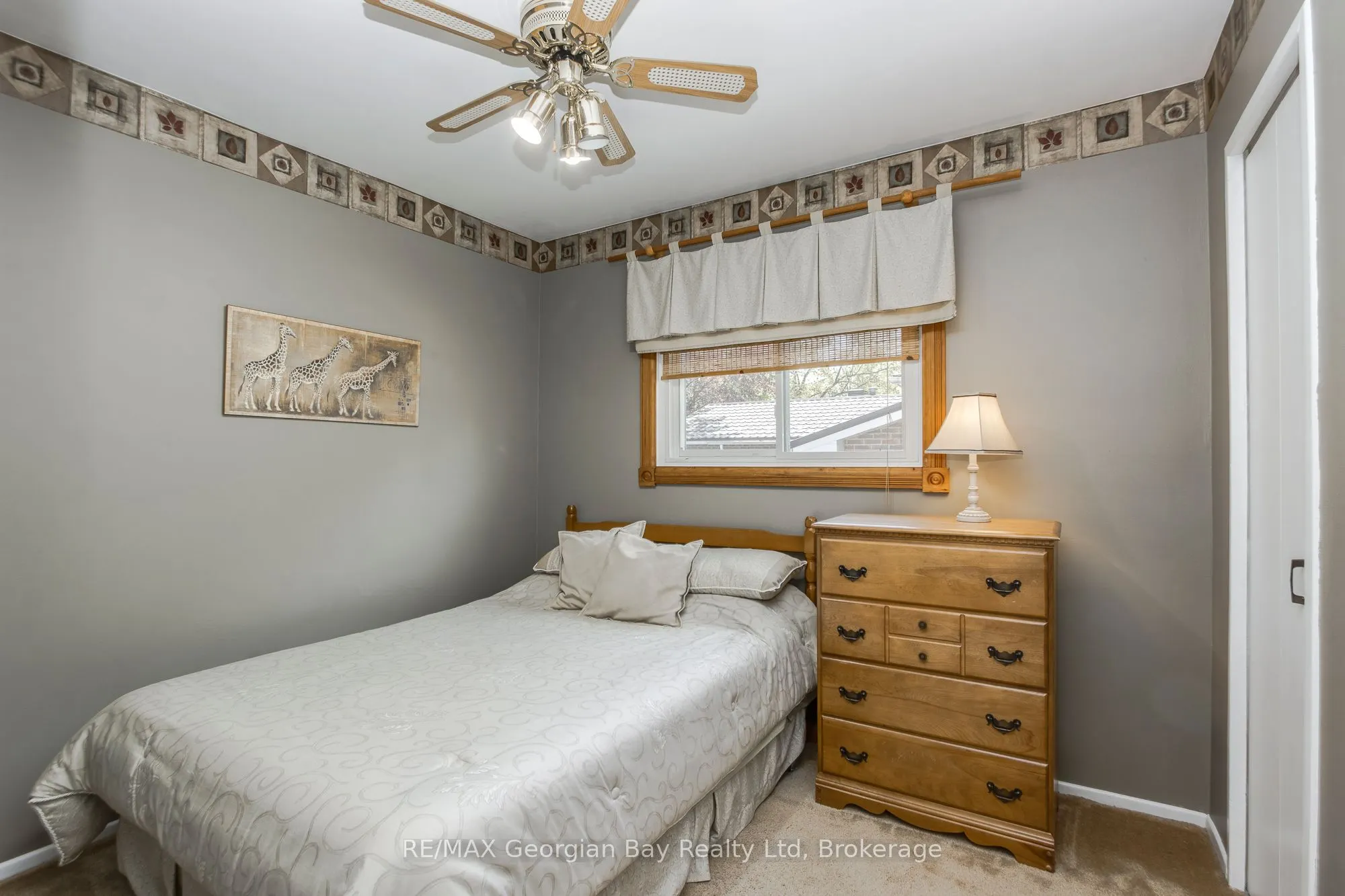 1010 Glen Eagles Crescent
