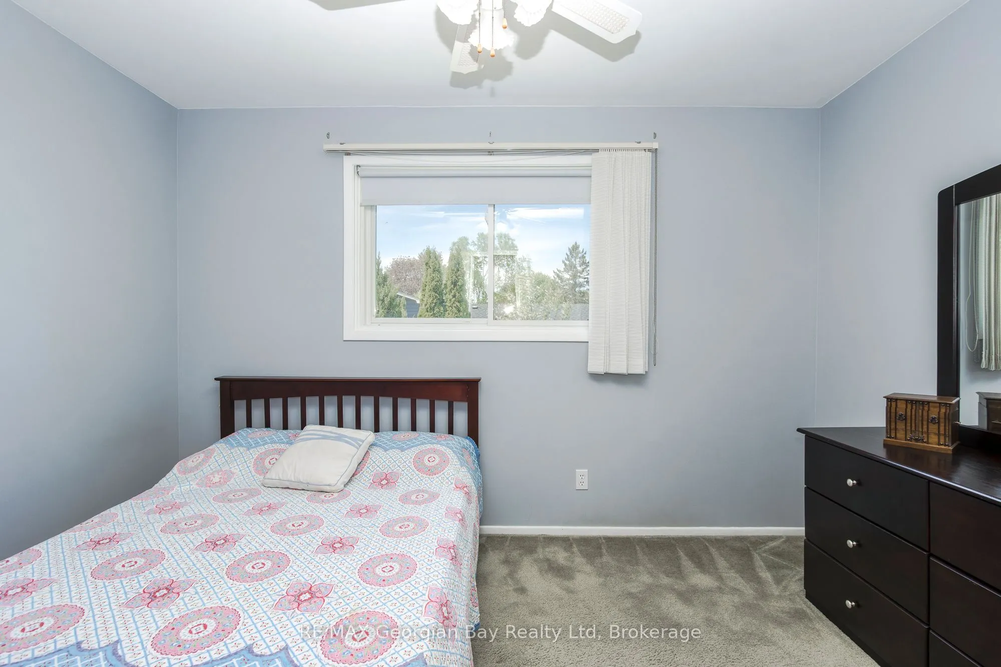 1010 Glen Eagles Crescent