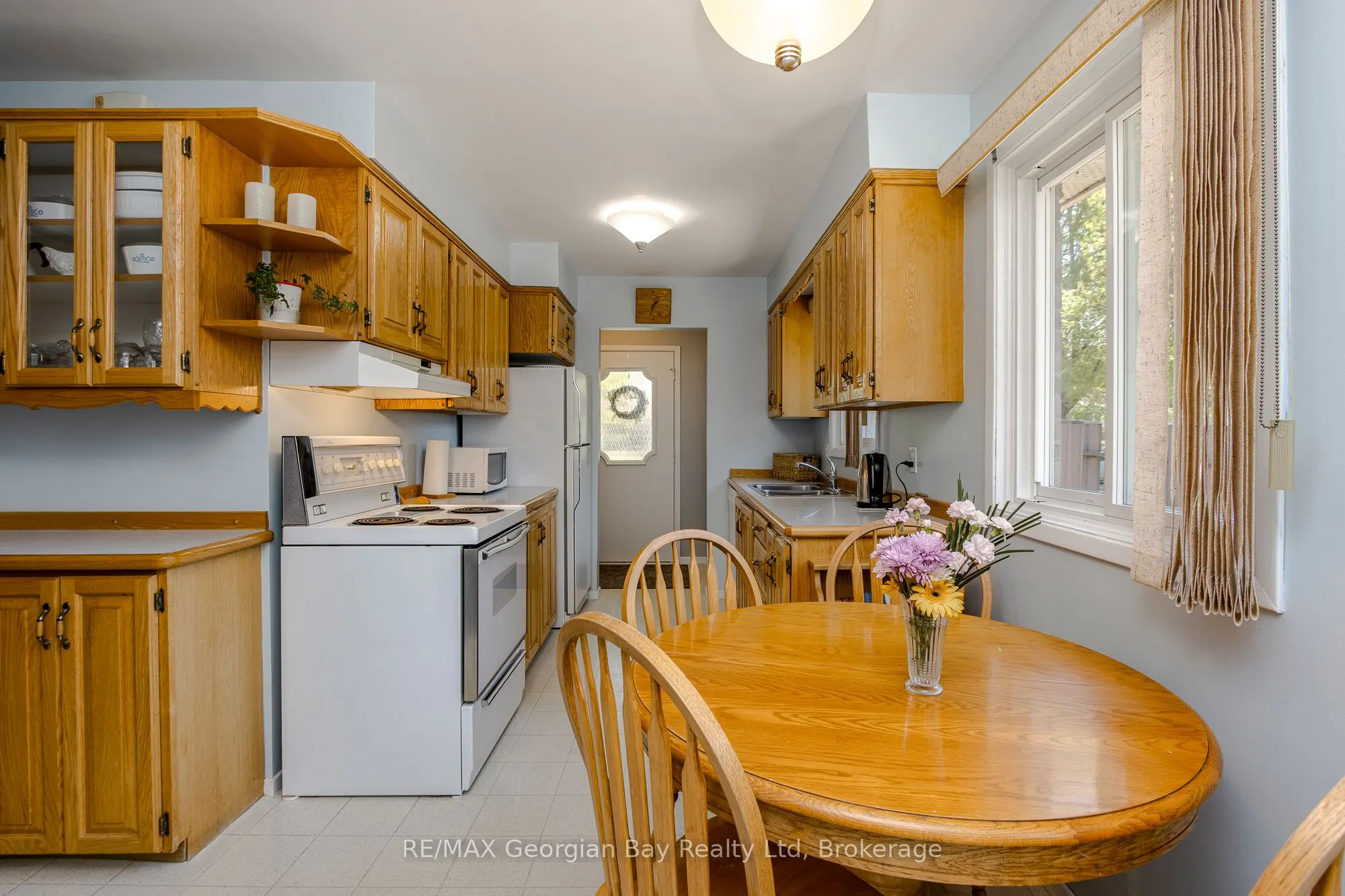 1010 Glen Eagles Crescent