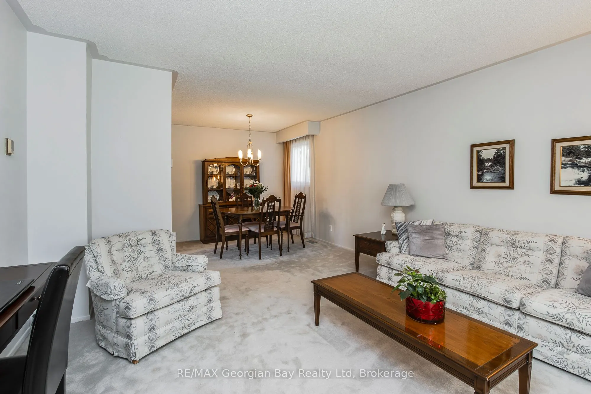 1010 Glen Eagles Crescent