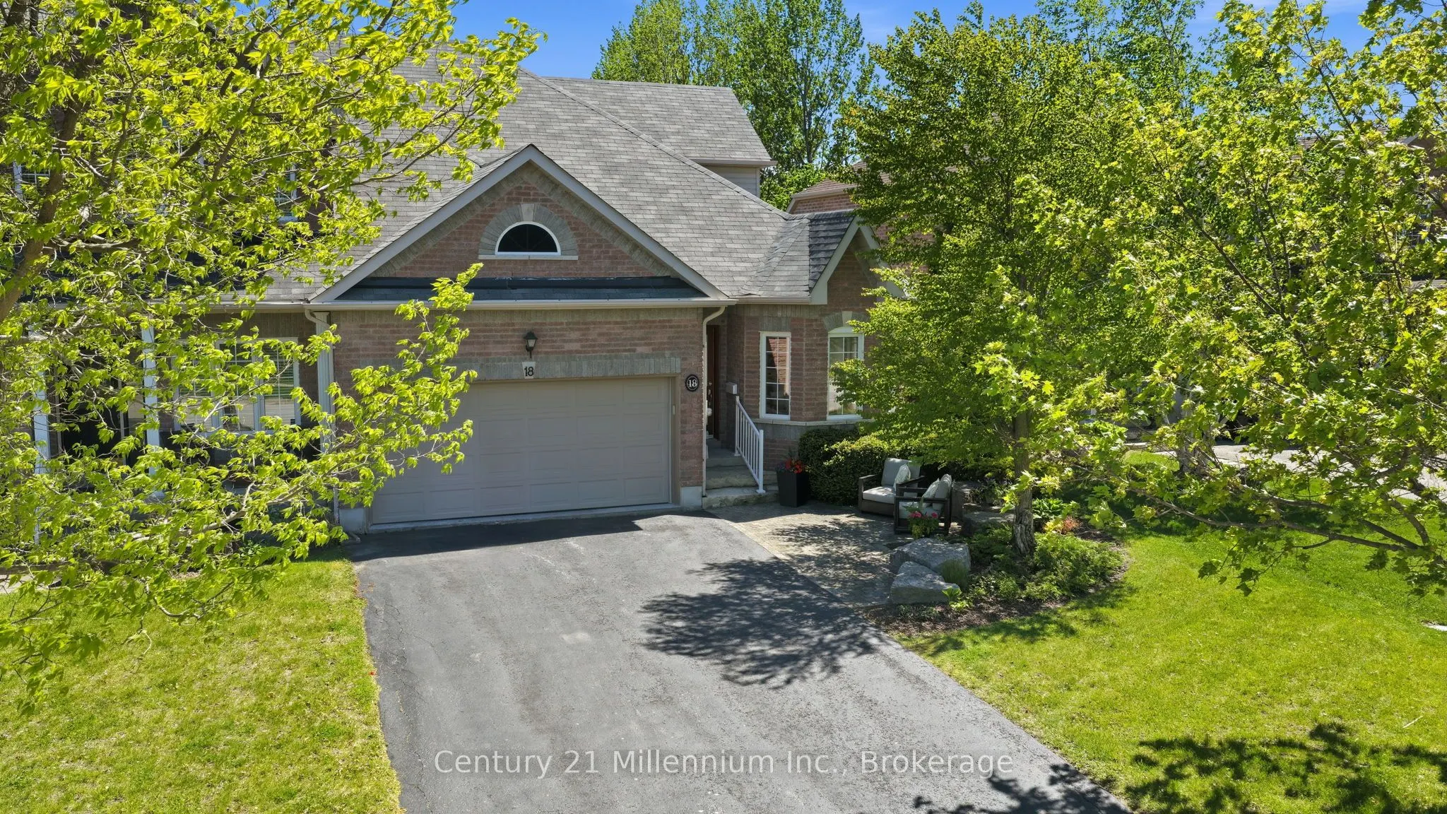 18 Thomas Drive