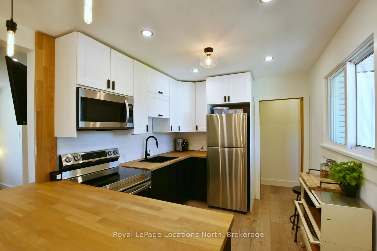 56 BATTEAUX Road