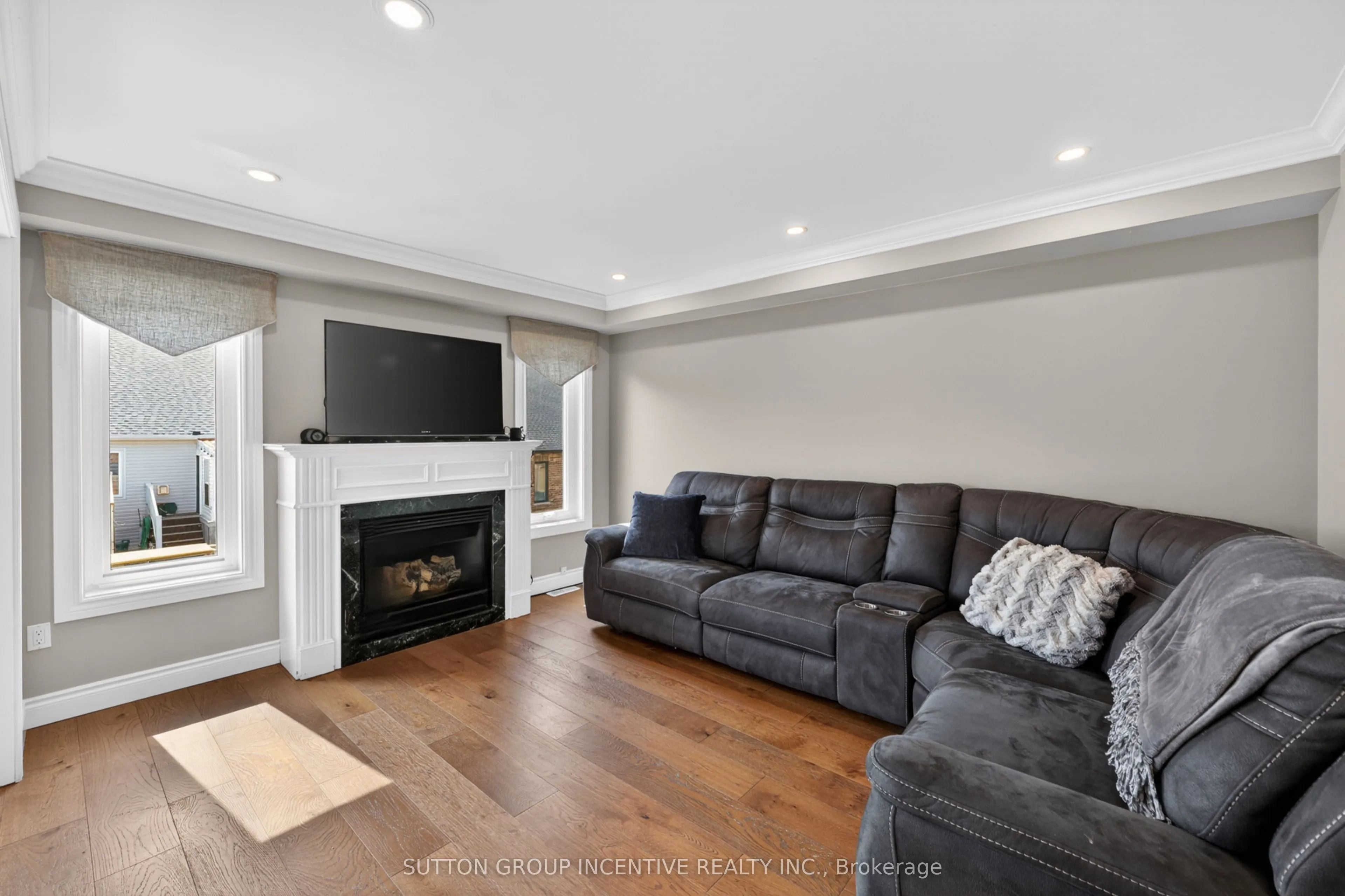 60 Succession Crescent