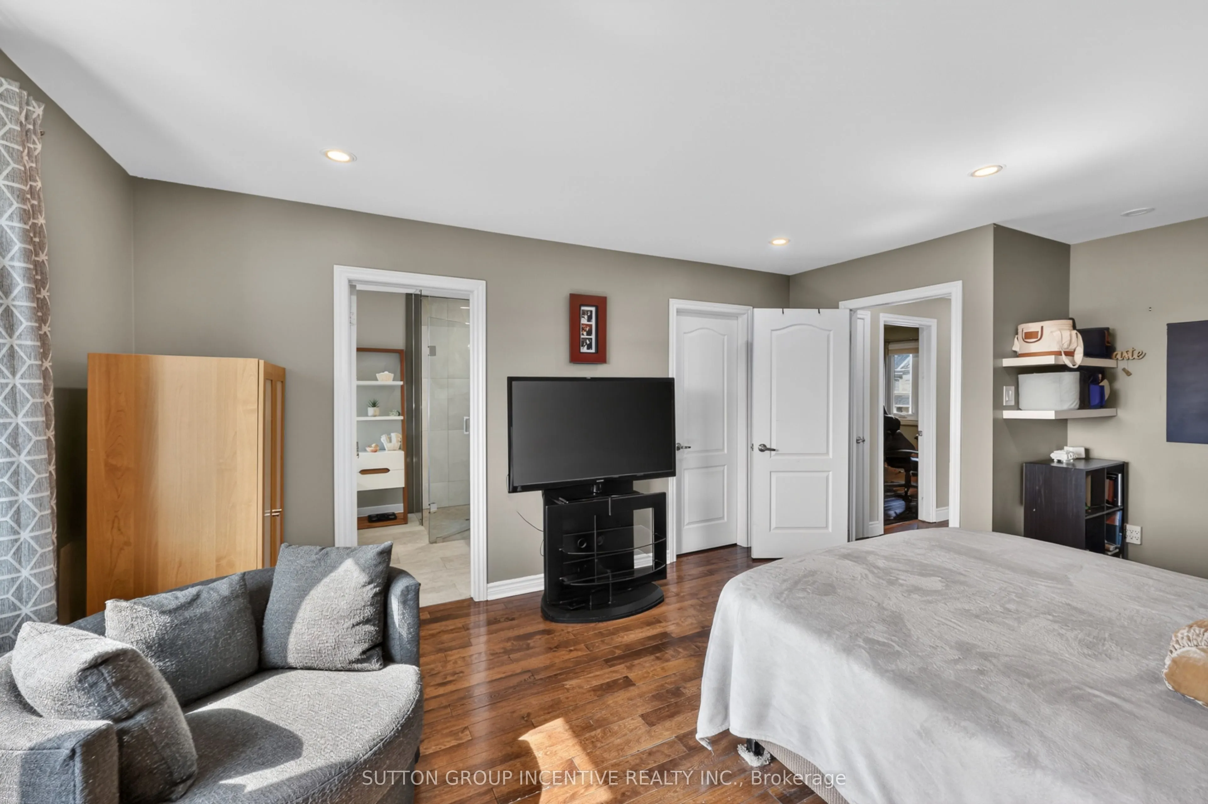 60 Succession Crescent