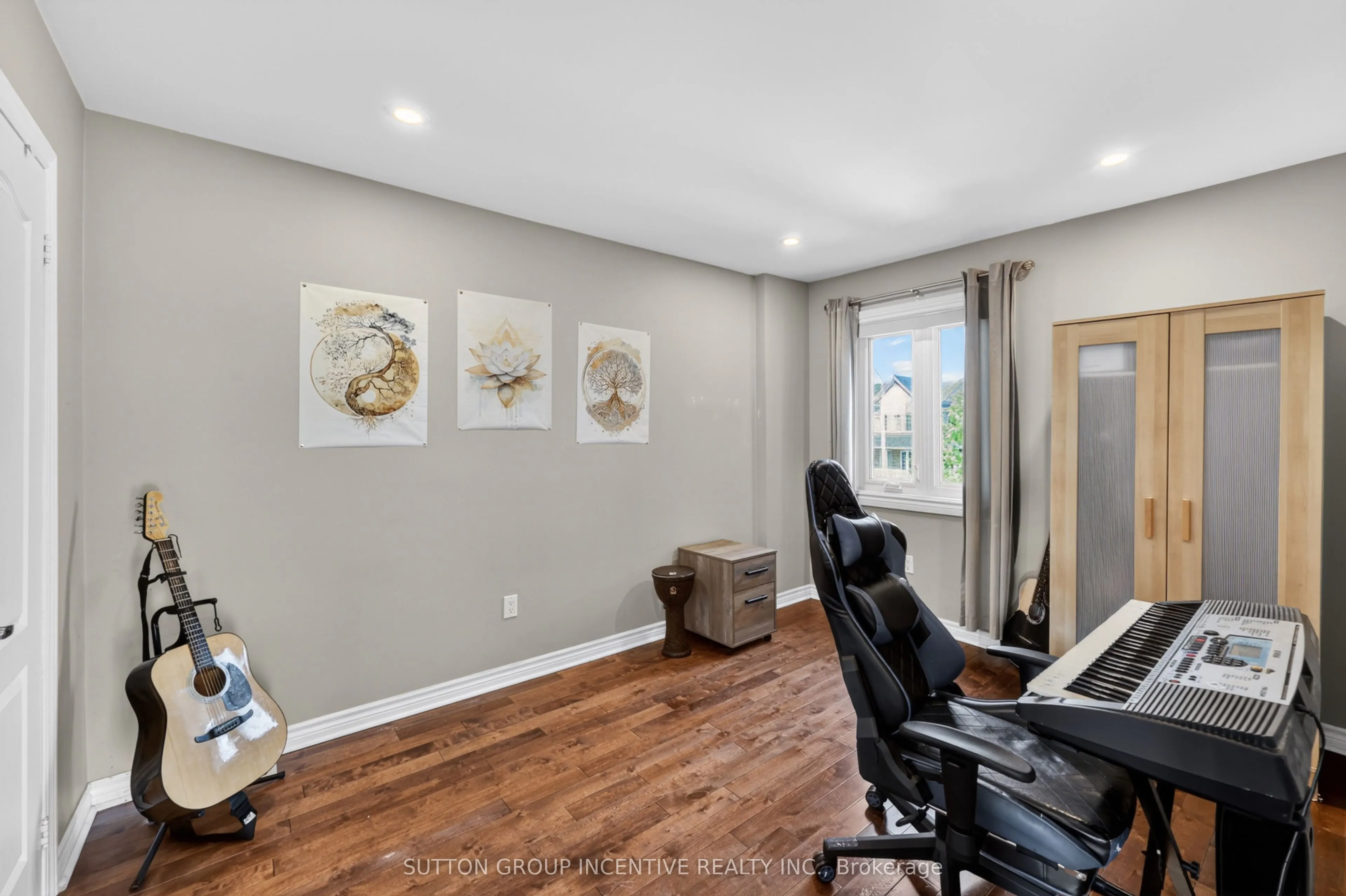 60 Succession Crescent
