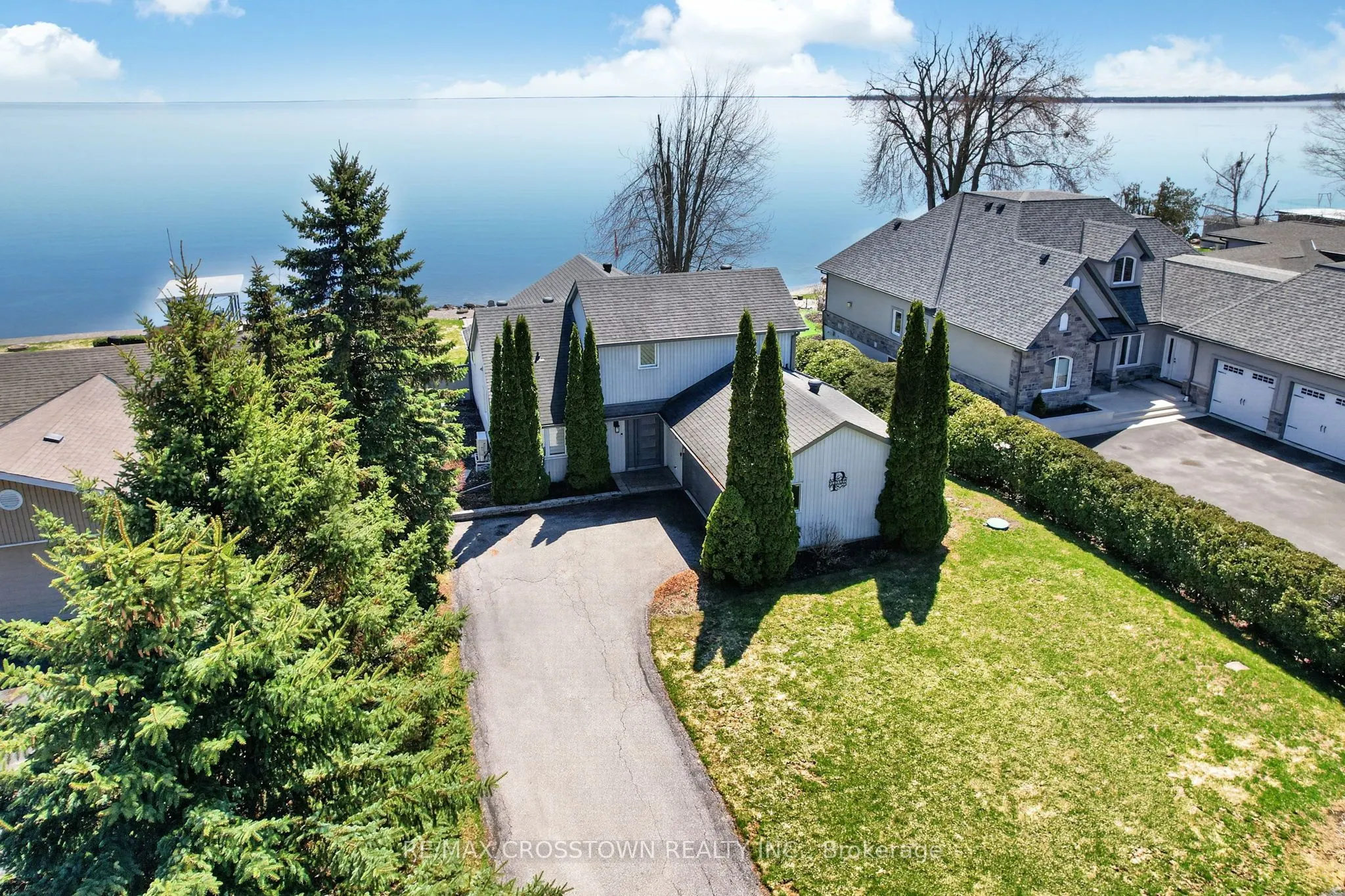 167 Lakeshore Road W