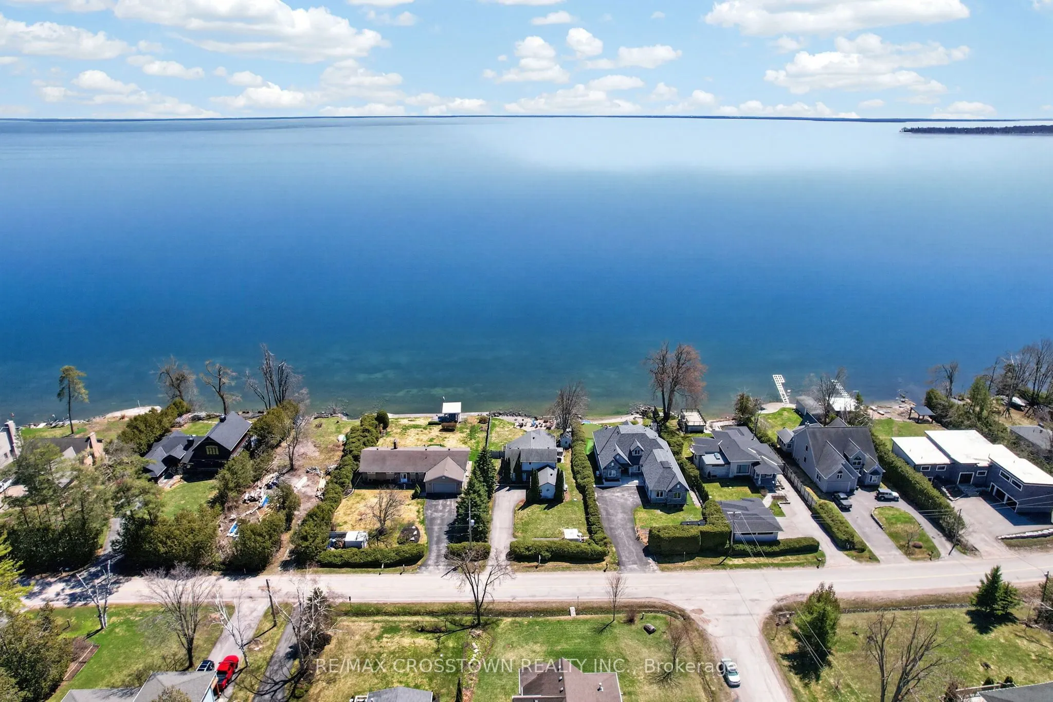 167 Lakeshore Road W