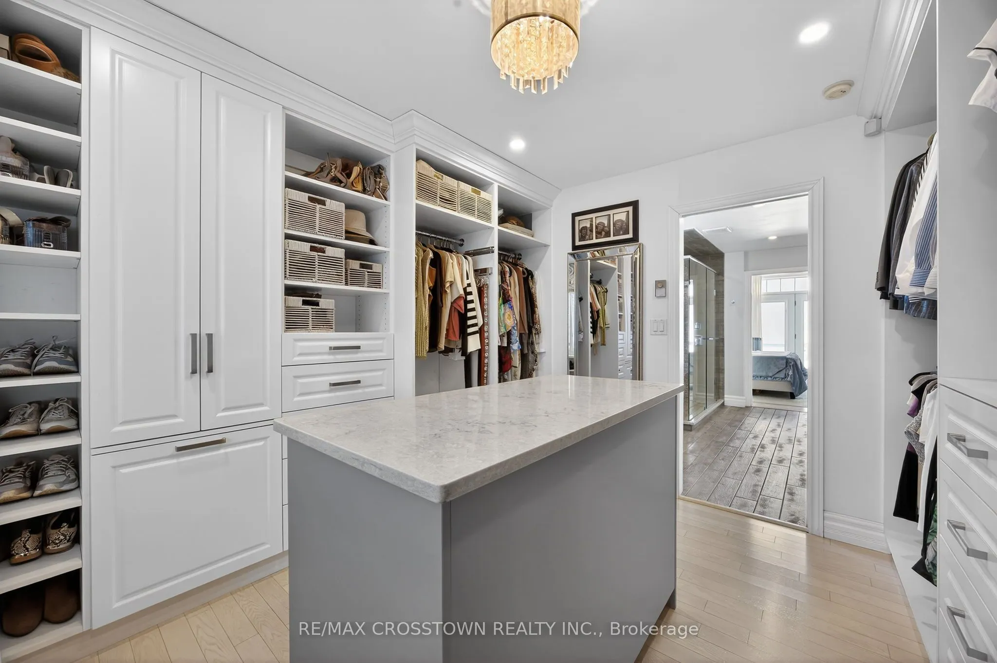 167 Lakeshore Road W