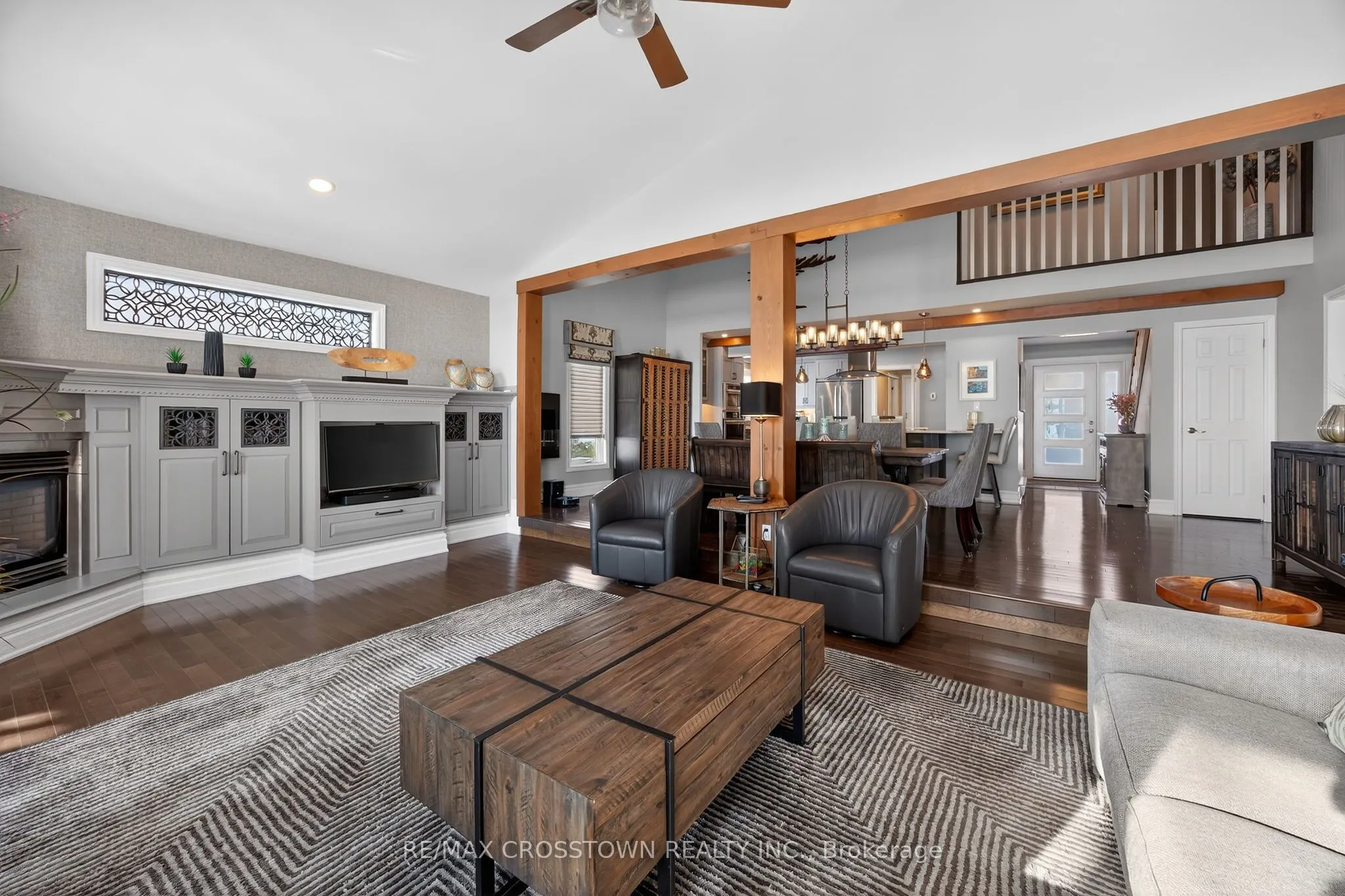 167 Lakeshore Road W
