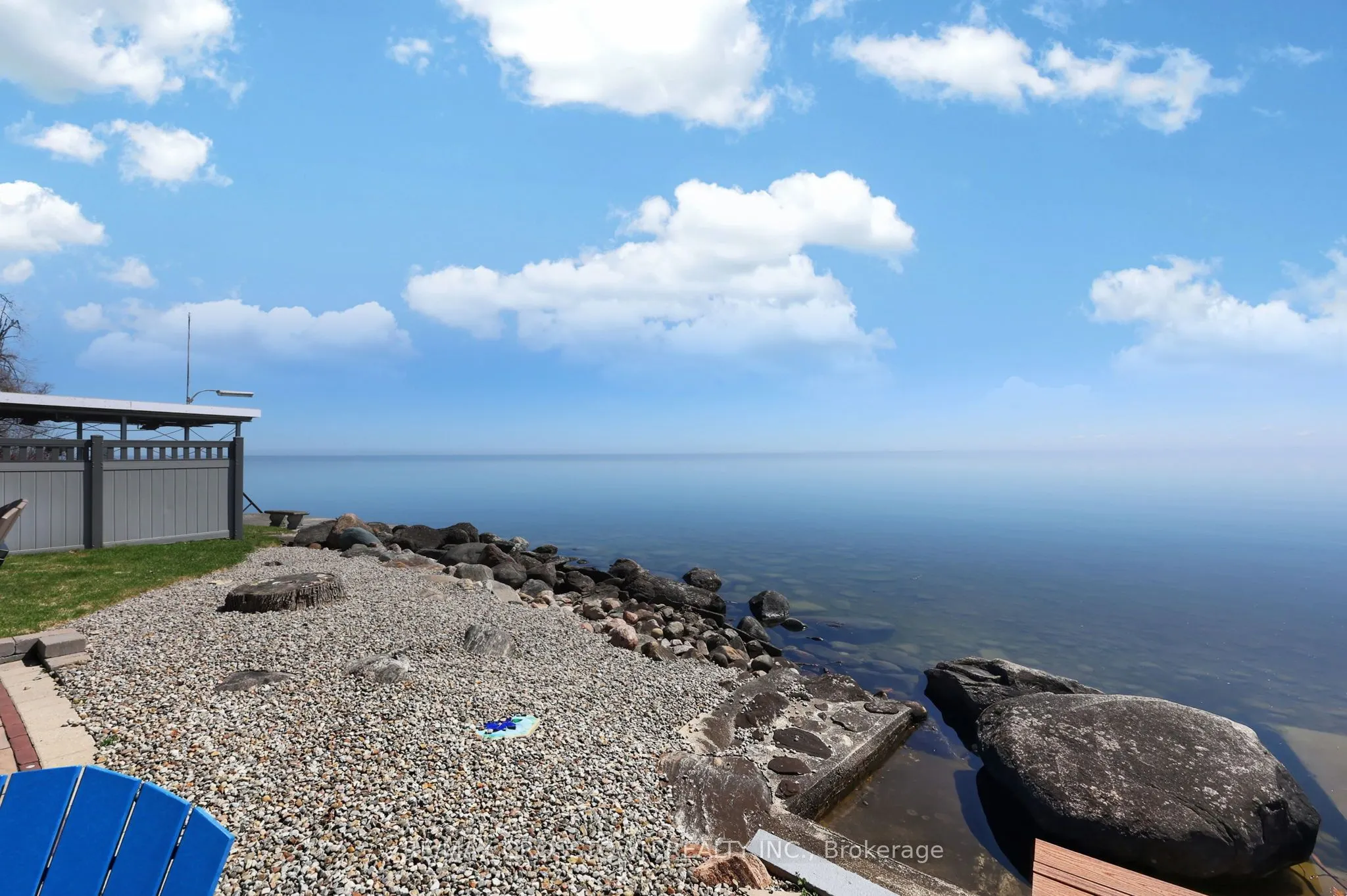 167 Lakeshore Road W