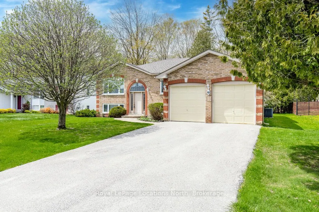40 Fairway Crescent