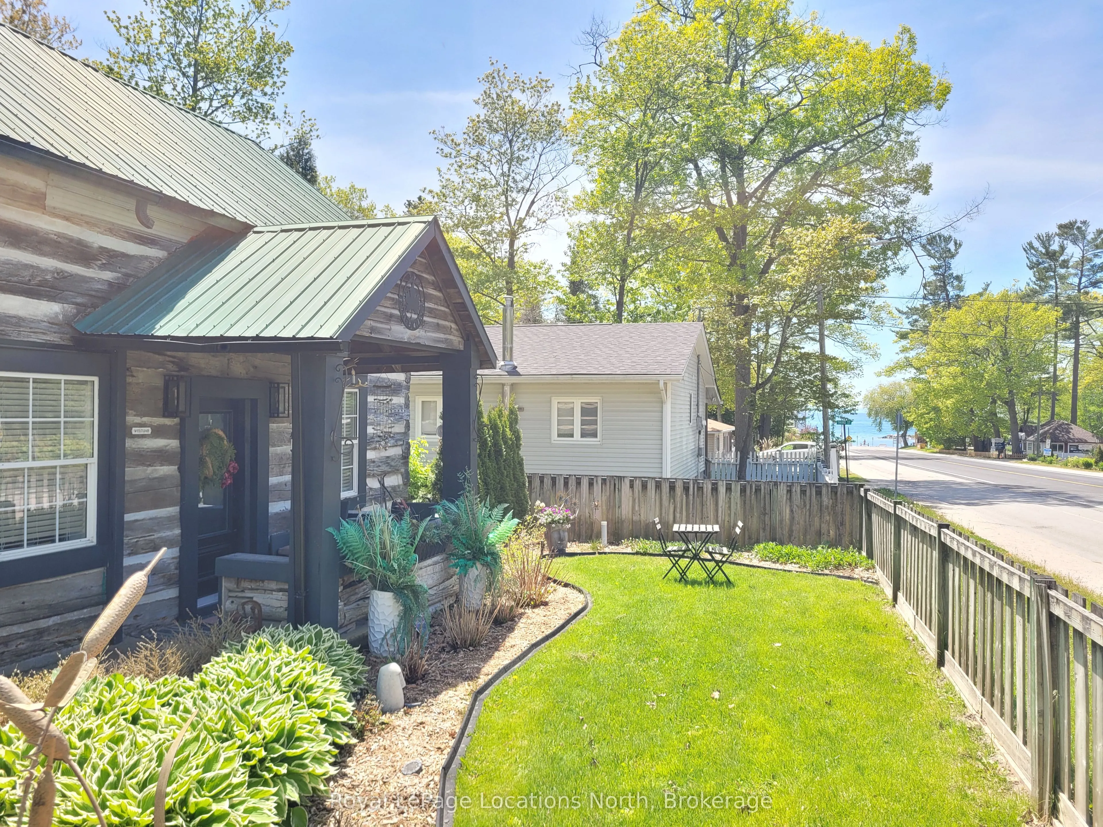 347 Balm Beach Road W