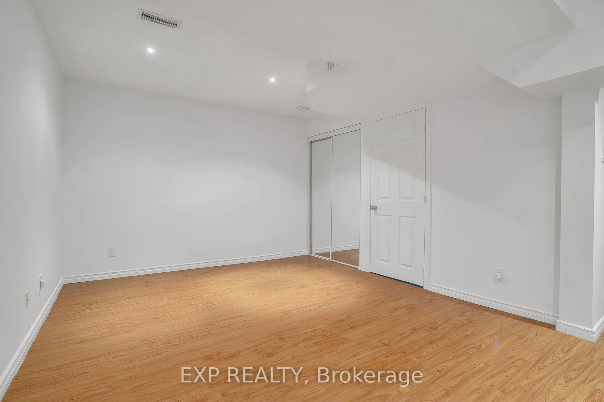 75 Prince William Way #6