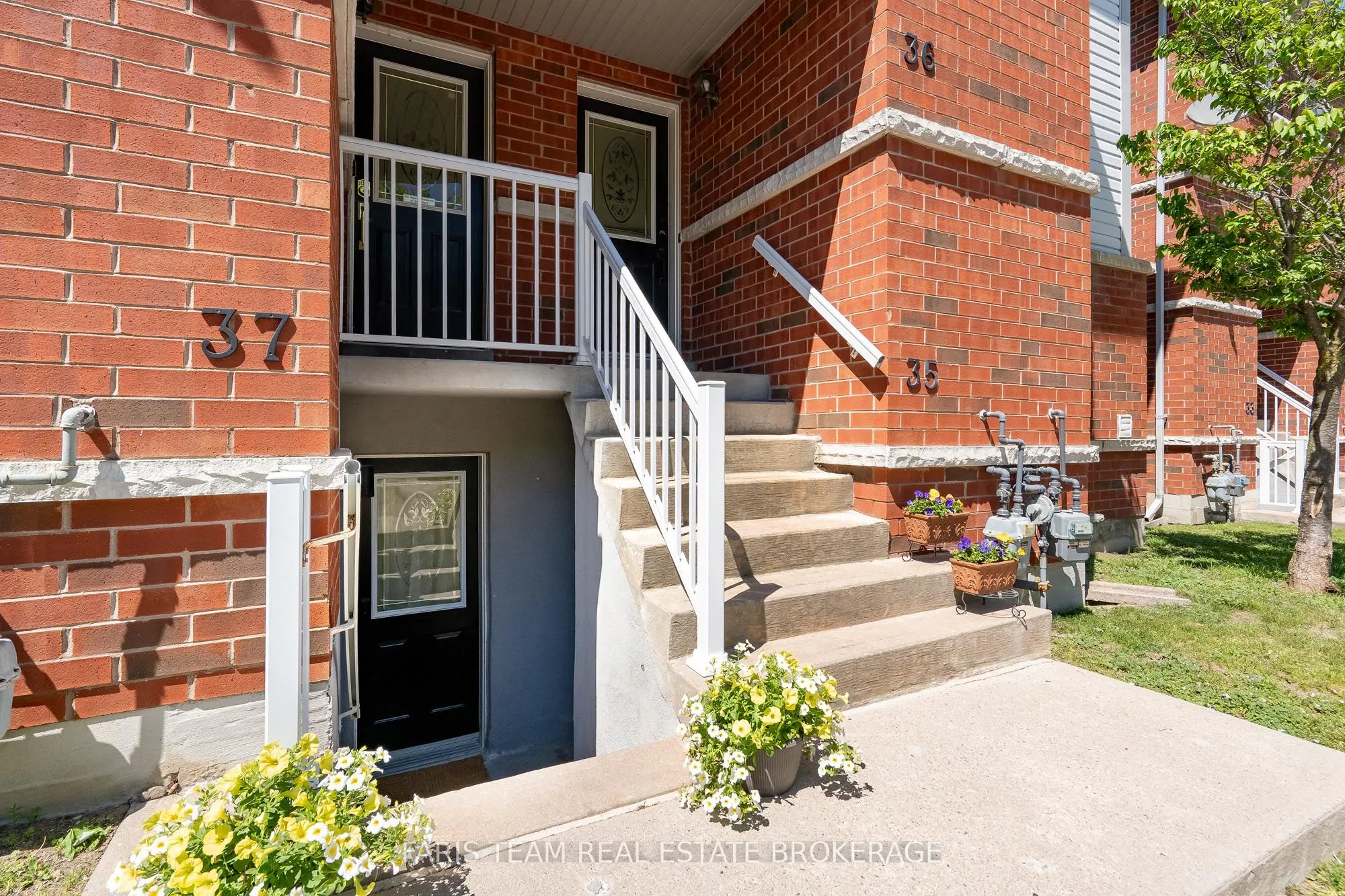 241 Ferndale Drive S #37