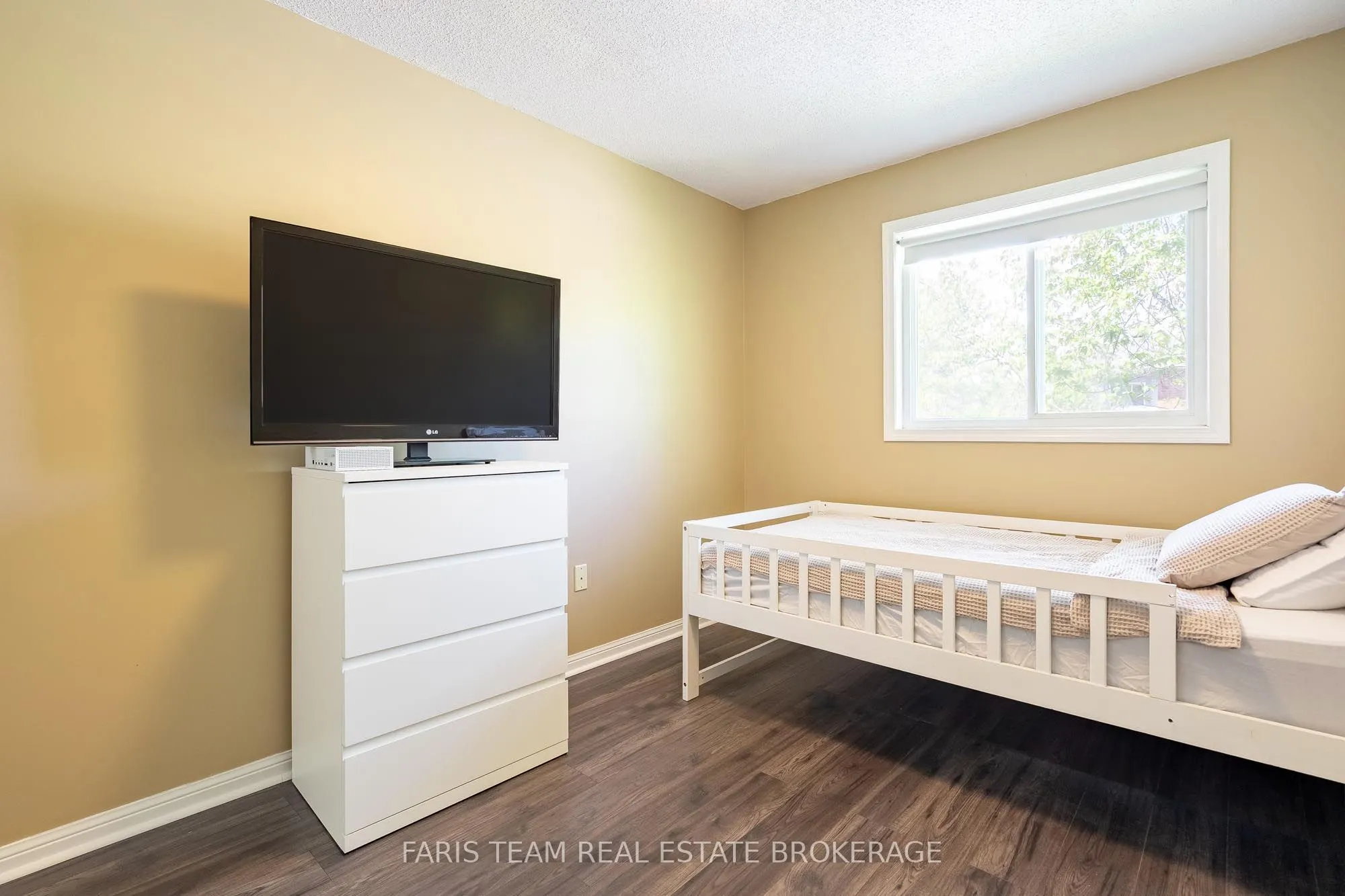 241 Ferndale Drive S #37
