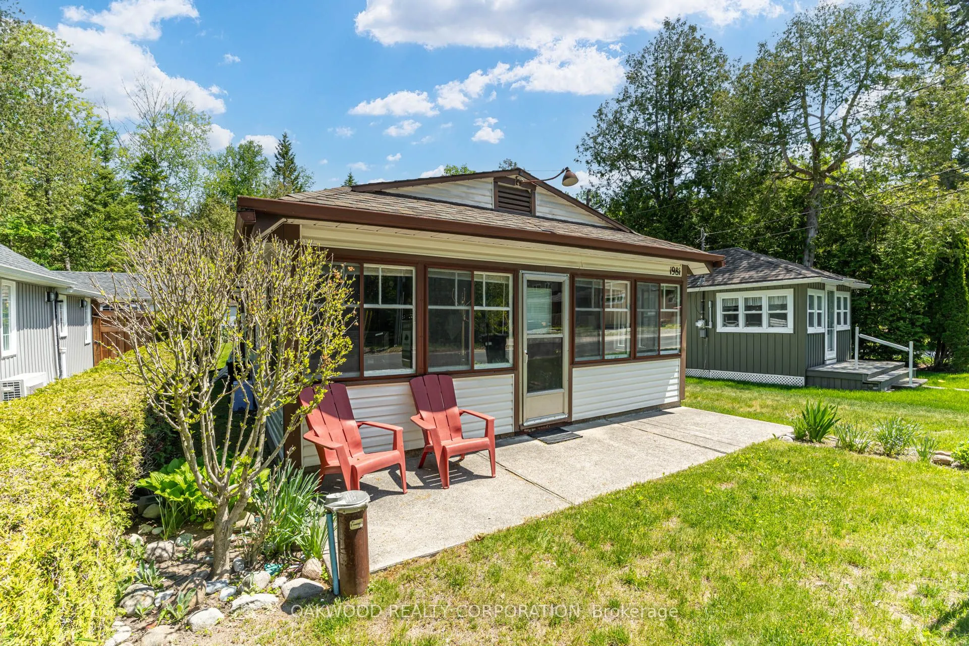 1981 Tiny Beaches Road S
