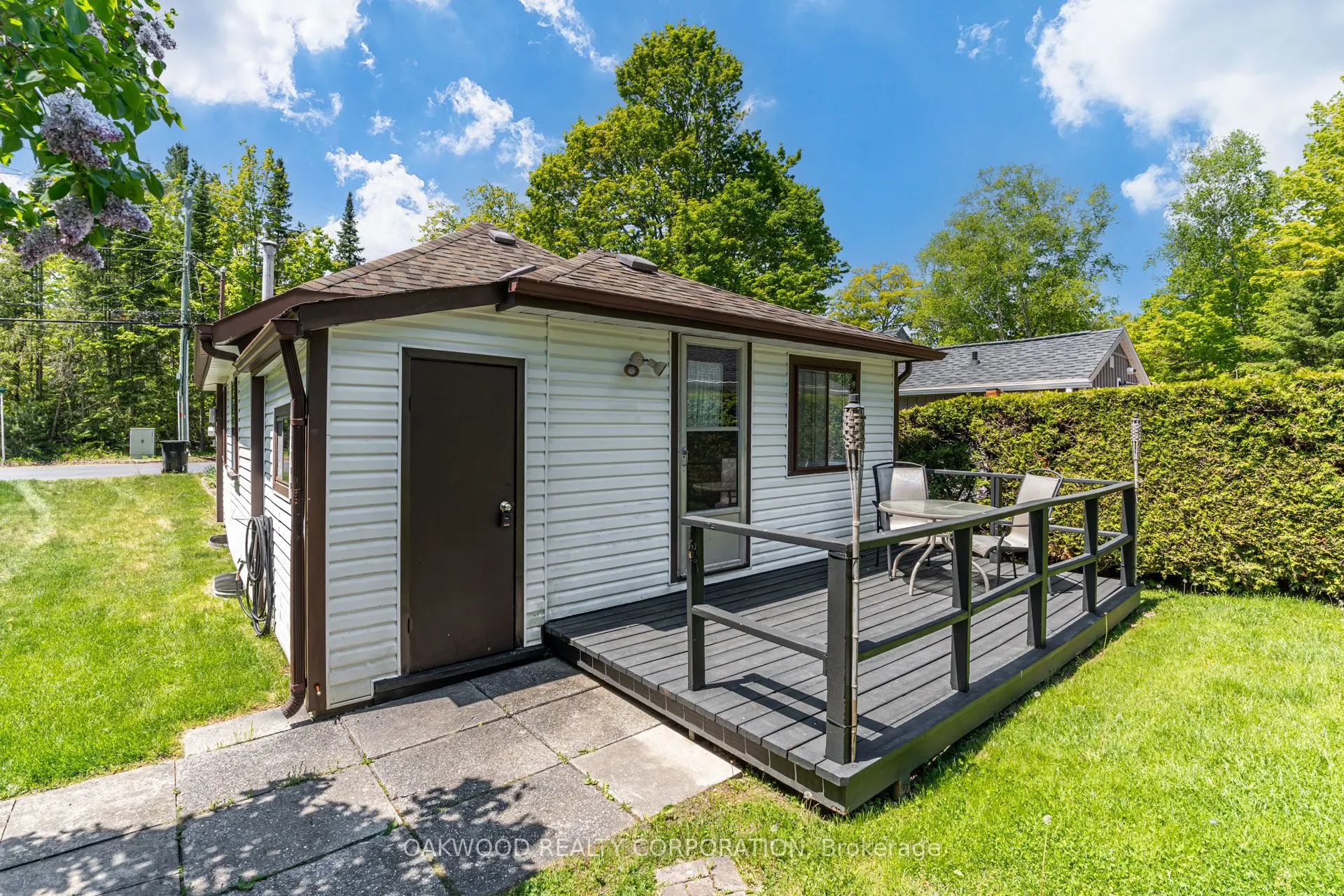 1981 Tiny Beaches Road S