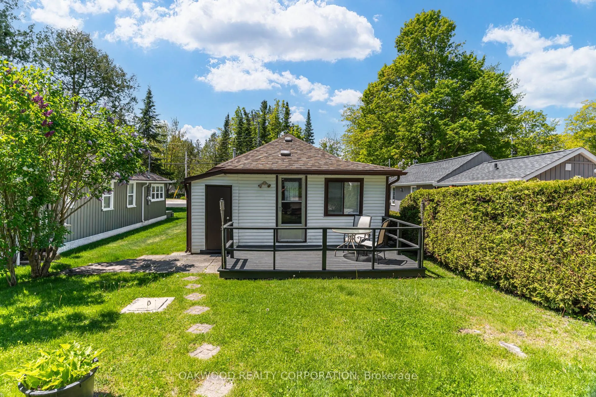 1981 Tiny Beaches Road S