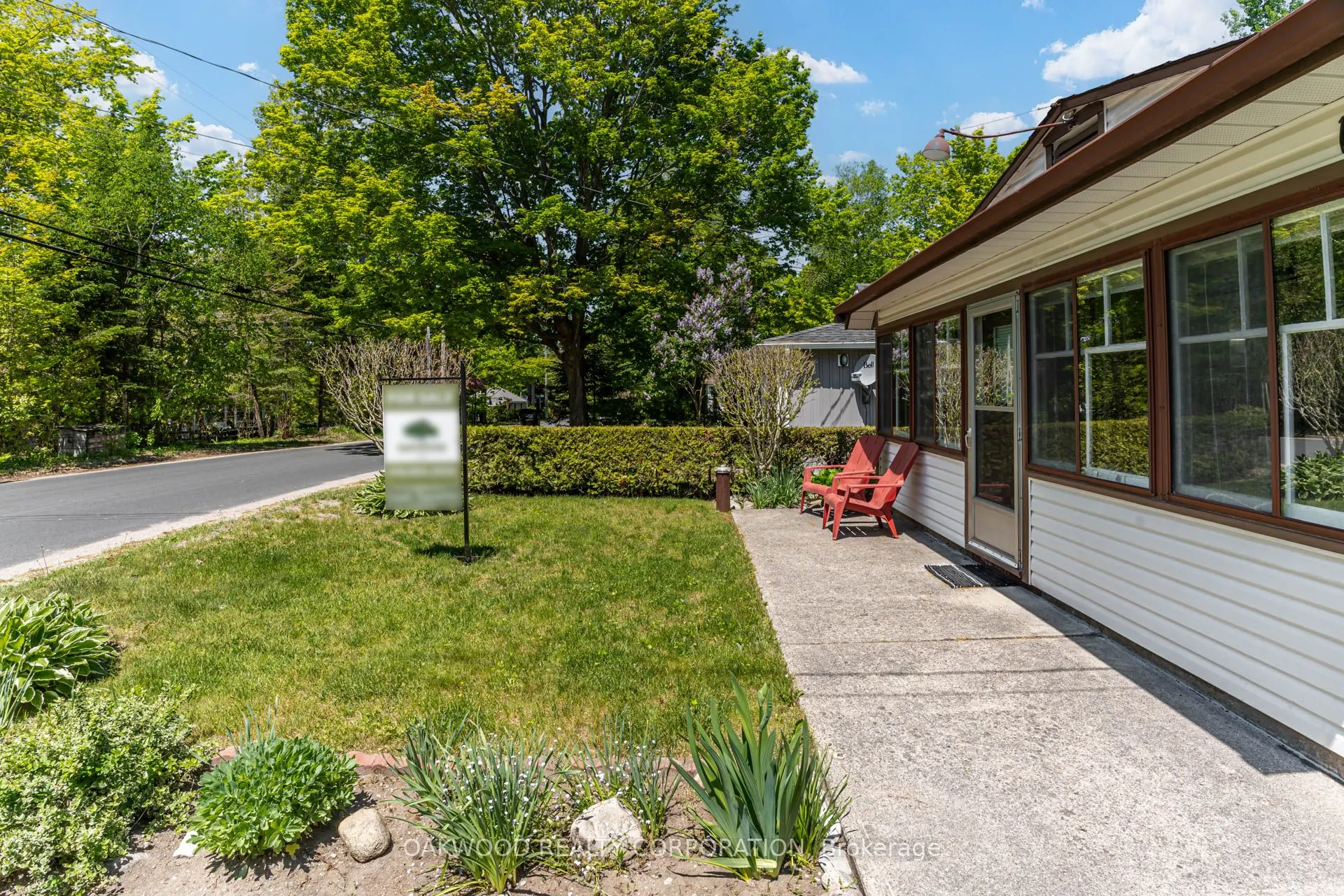 1981 Tiny Beaches Road S