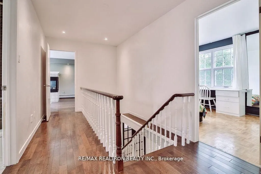 18 Debra Crescent