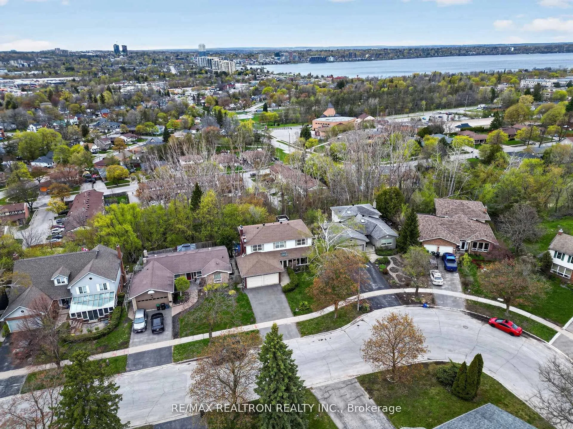 18 Debra Crescent