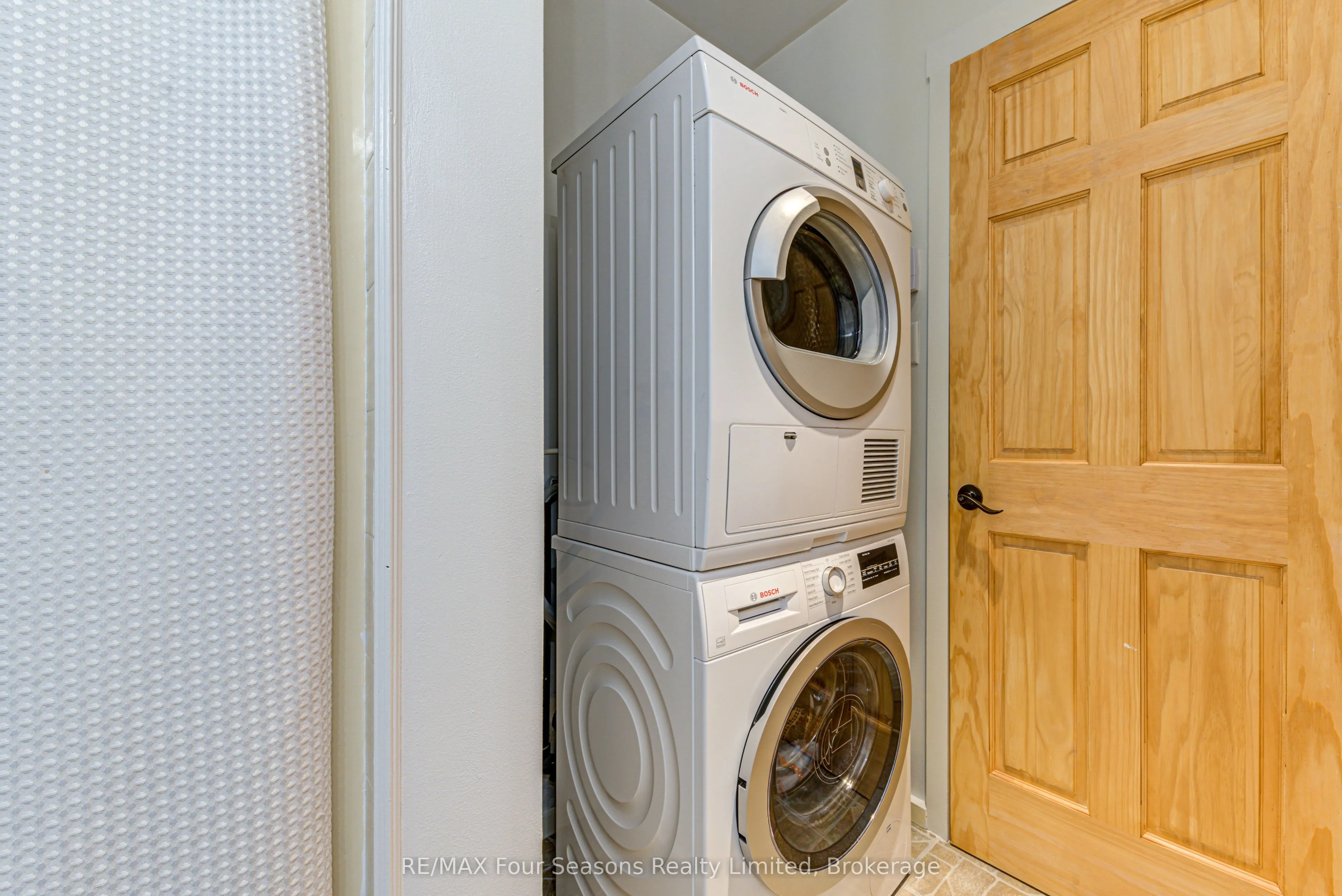 471 Oxbow Crescent #11