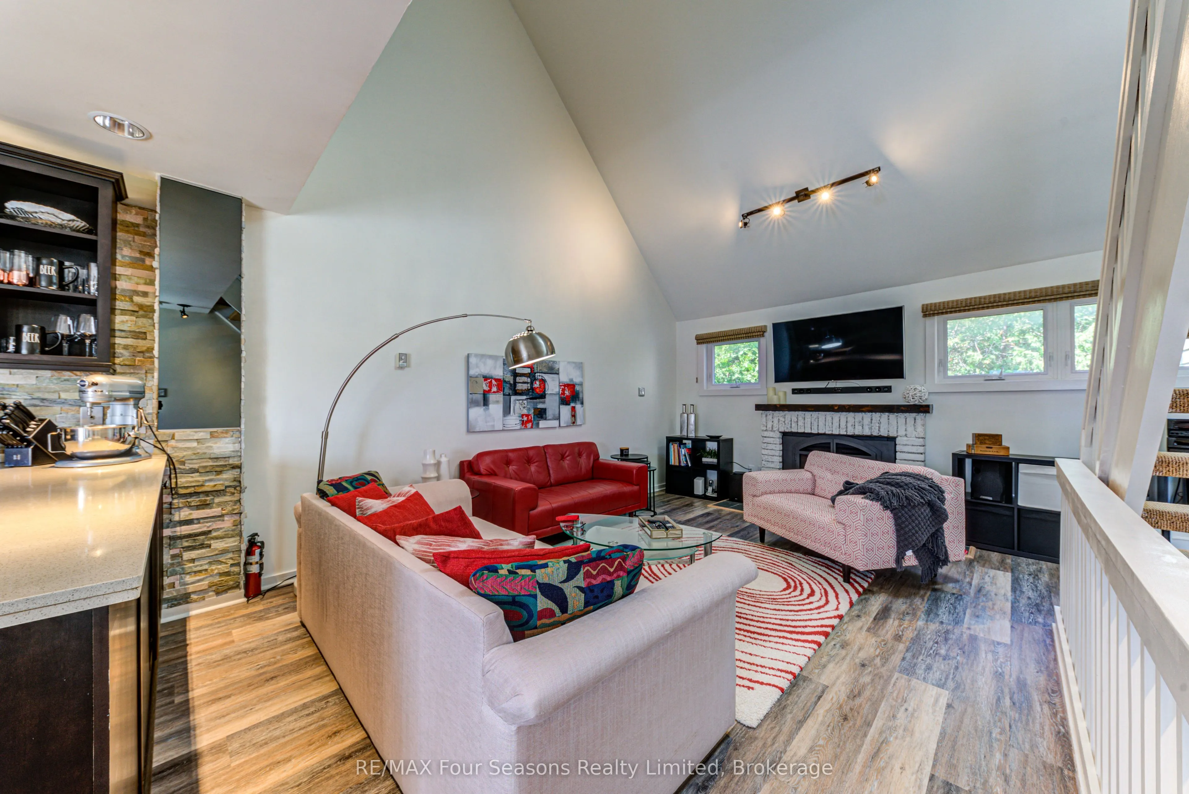 471 Oxbow Crescent #11